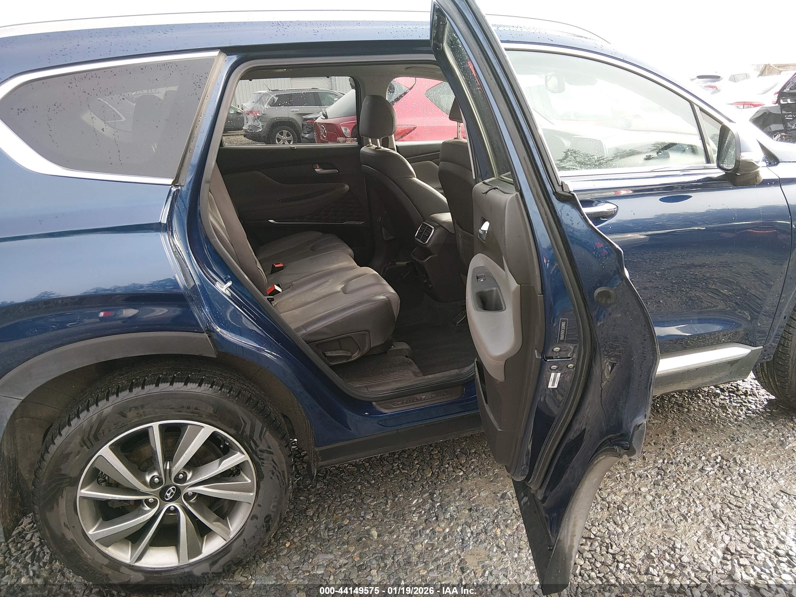 HYUNDAI SANTA image 8