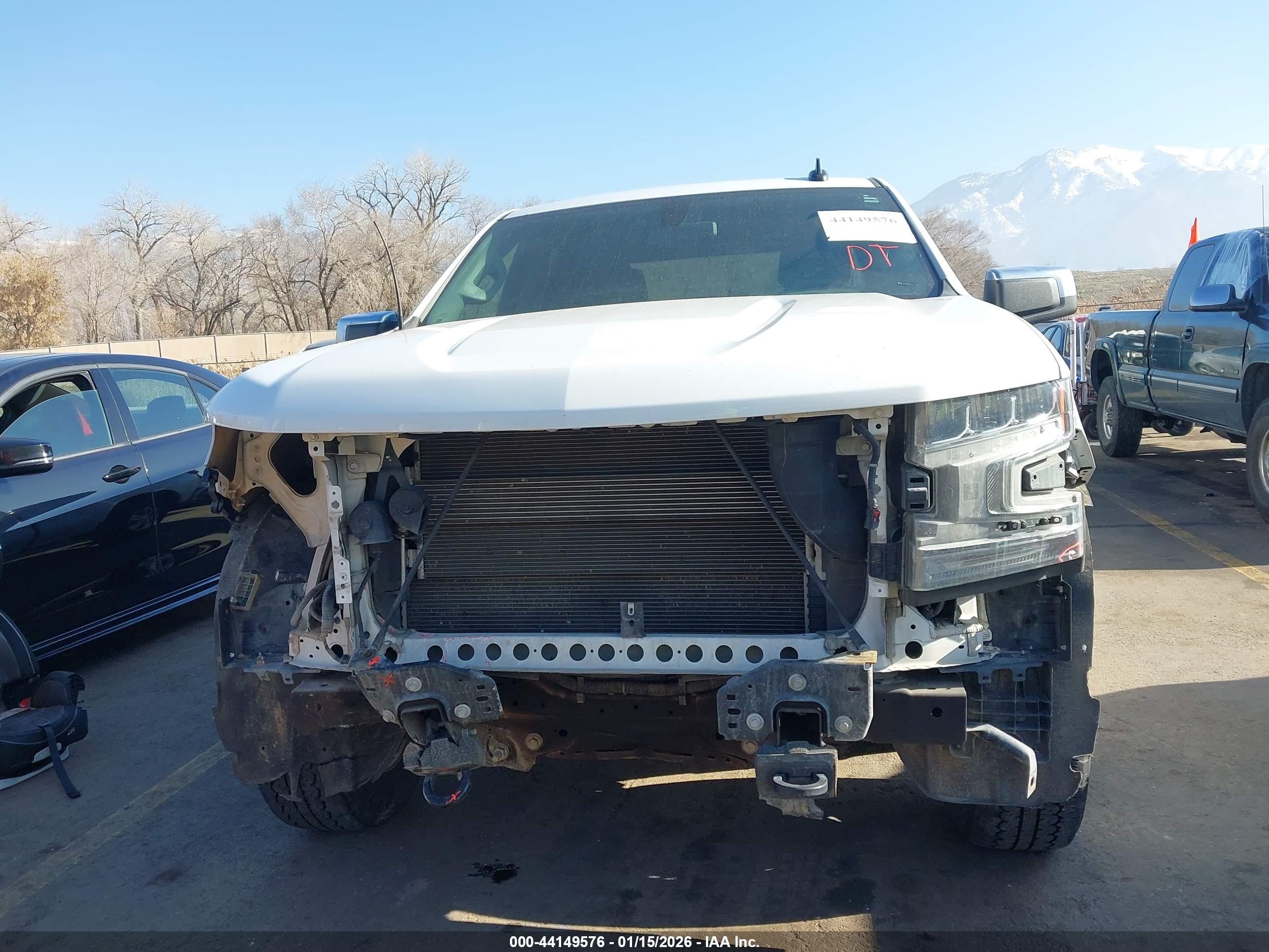CHEVROLET SILVERADO image 6