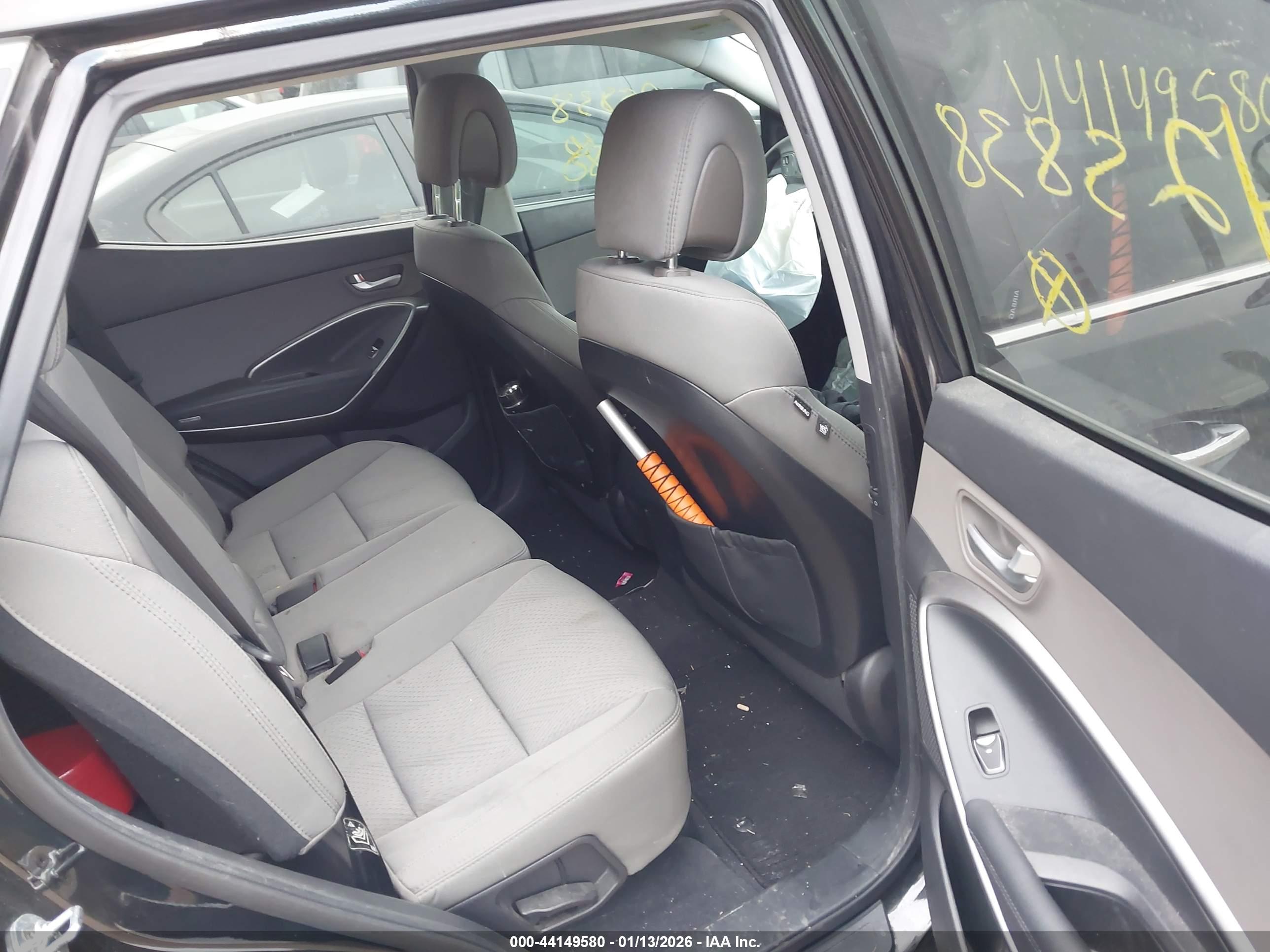 HYUNDAI SANTA image 8