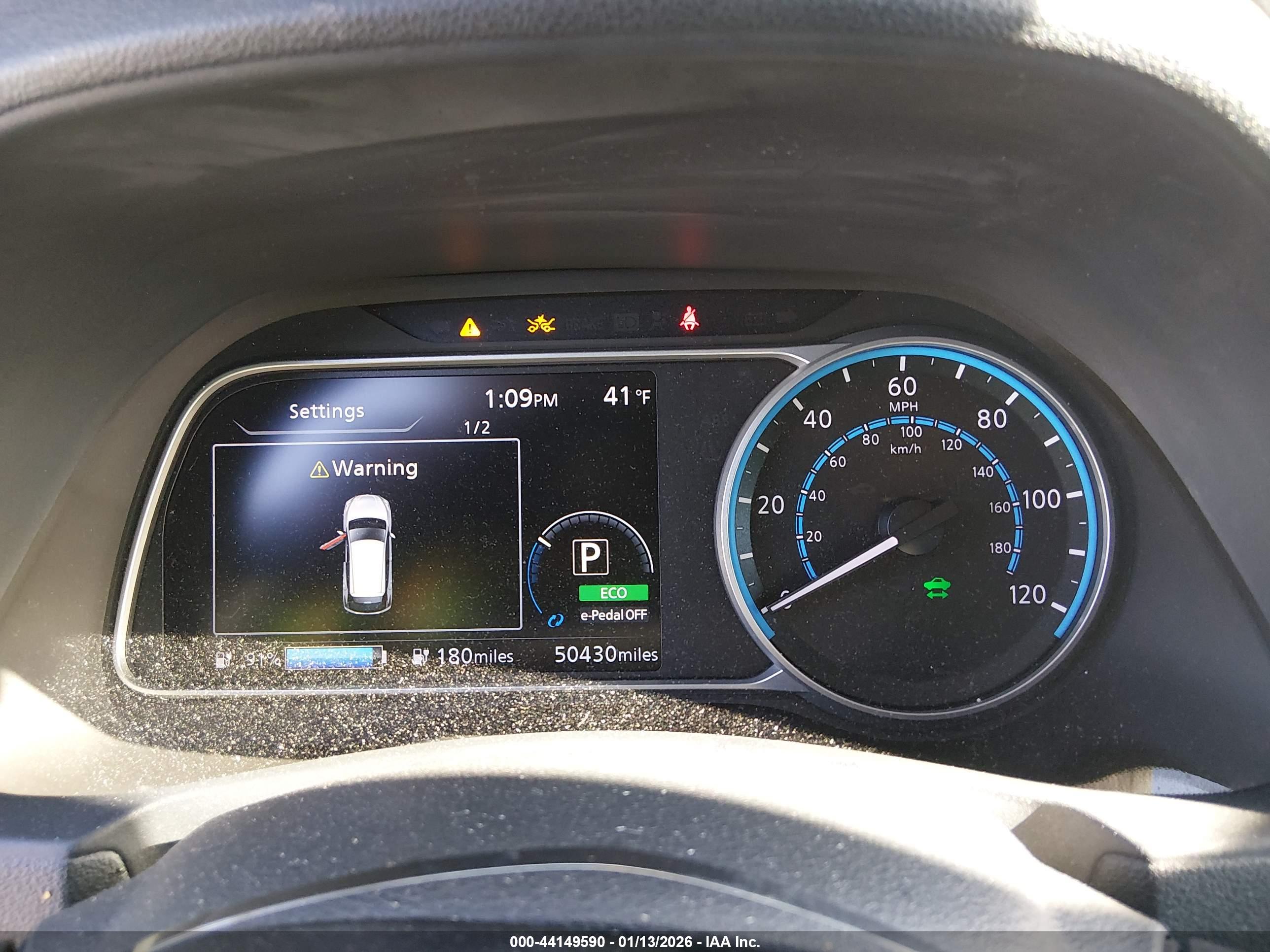 NISSAN LEAF image 7