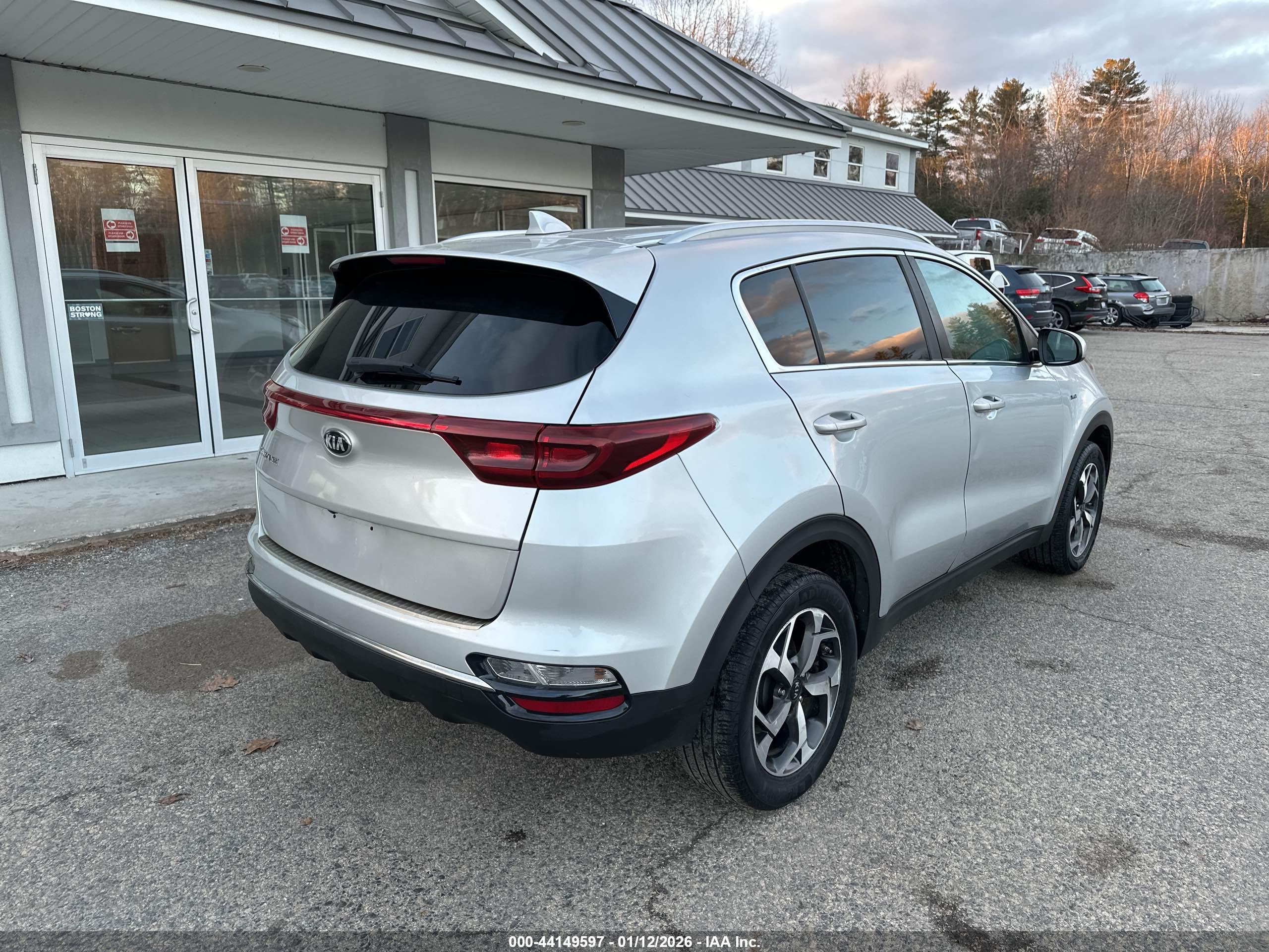 KIA SPORTAGE image 4