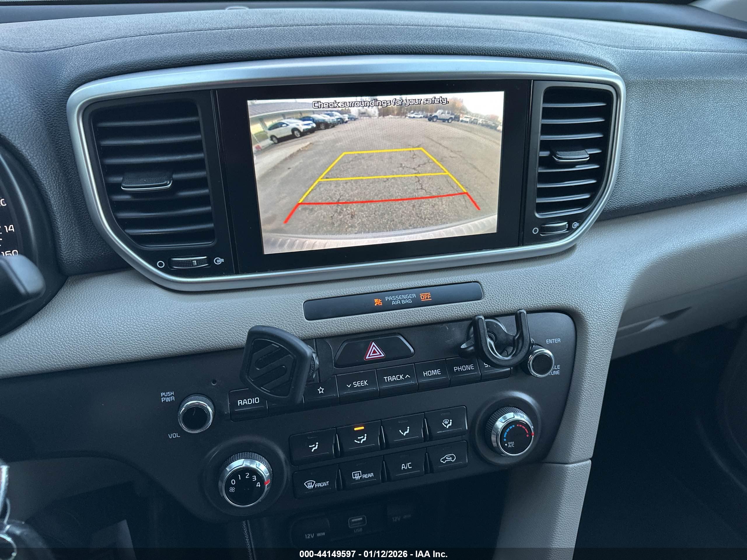 KIA SPORTAGE image 6