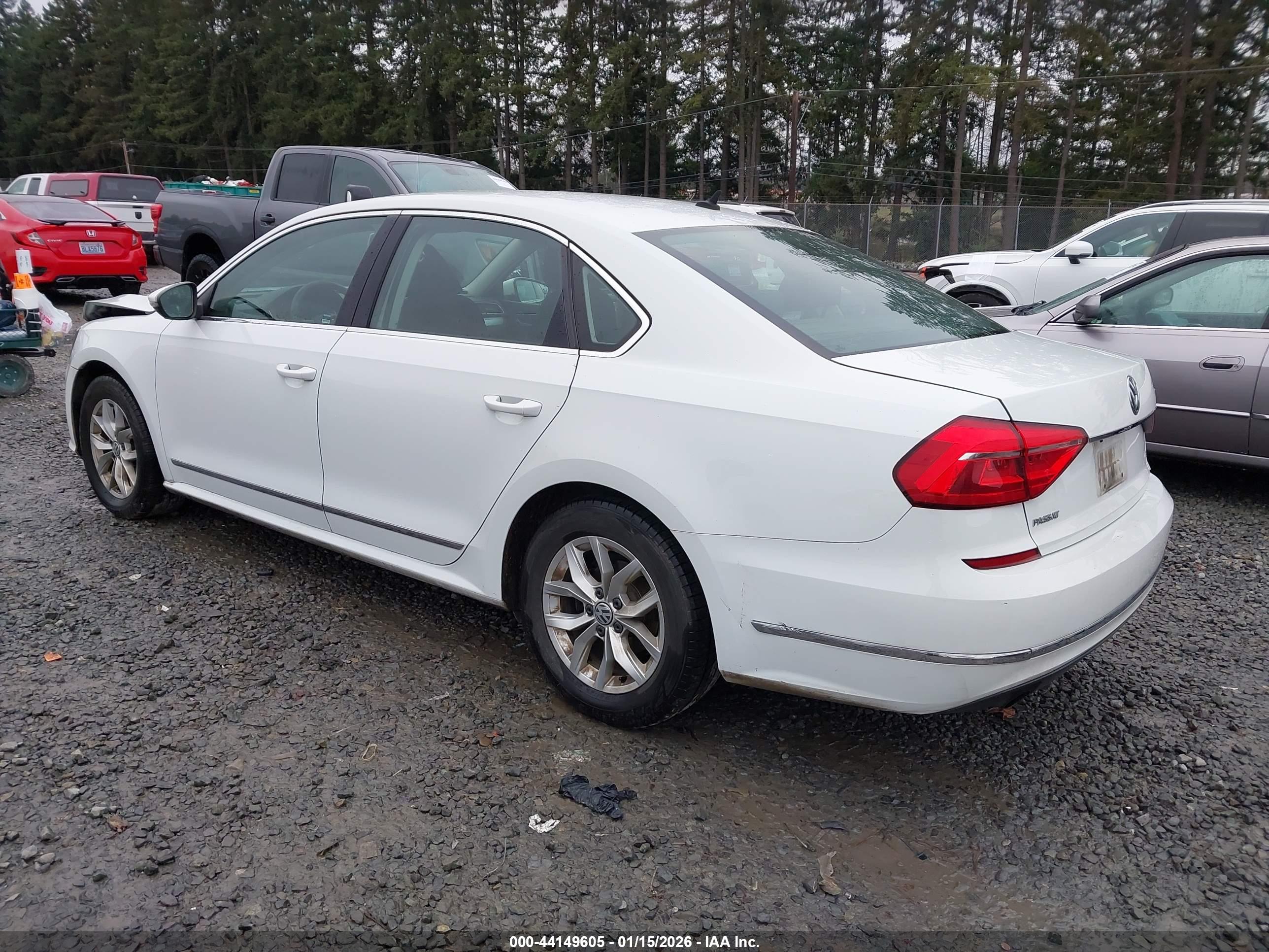 VOLKSWAGEN PASSAT image 3