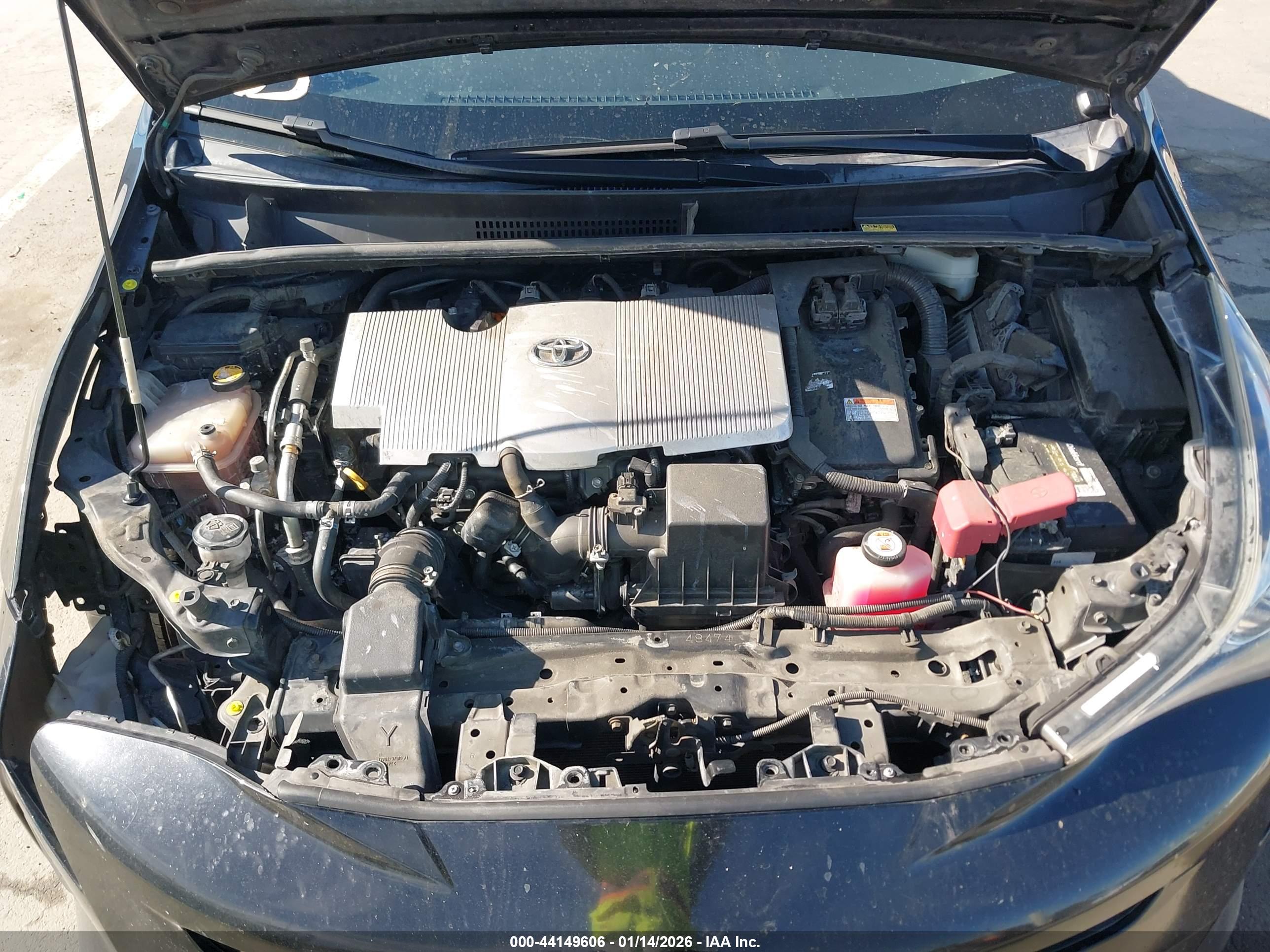 TOYOTA PRIUS image 10
