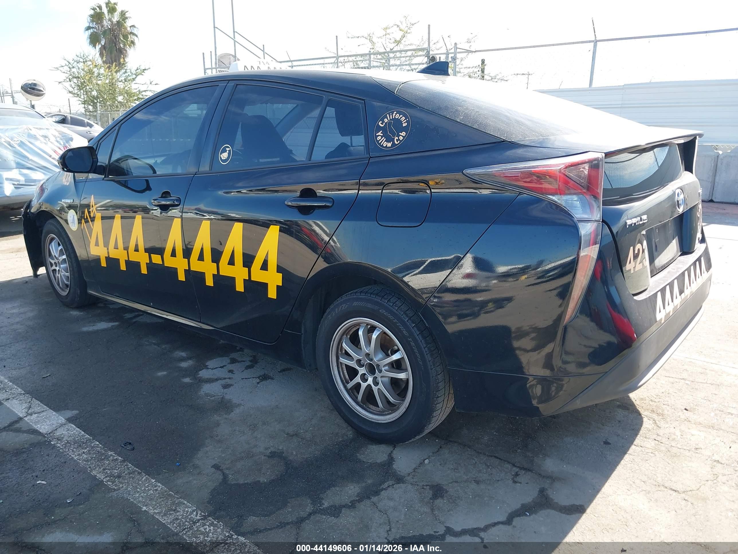 TOYOTA PRIUS image 3
