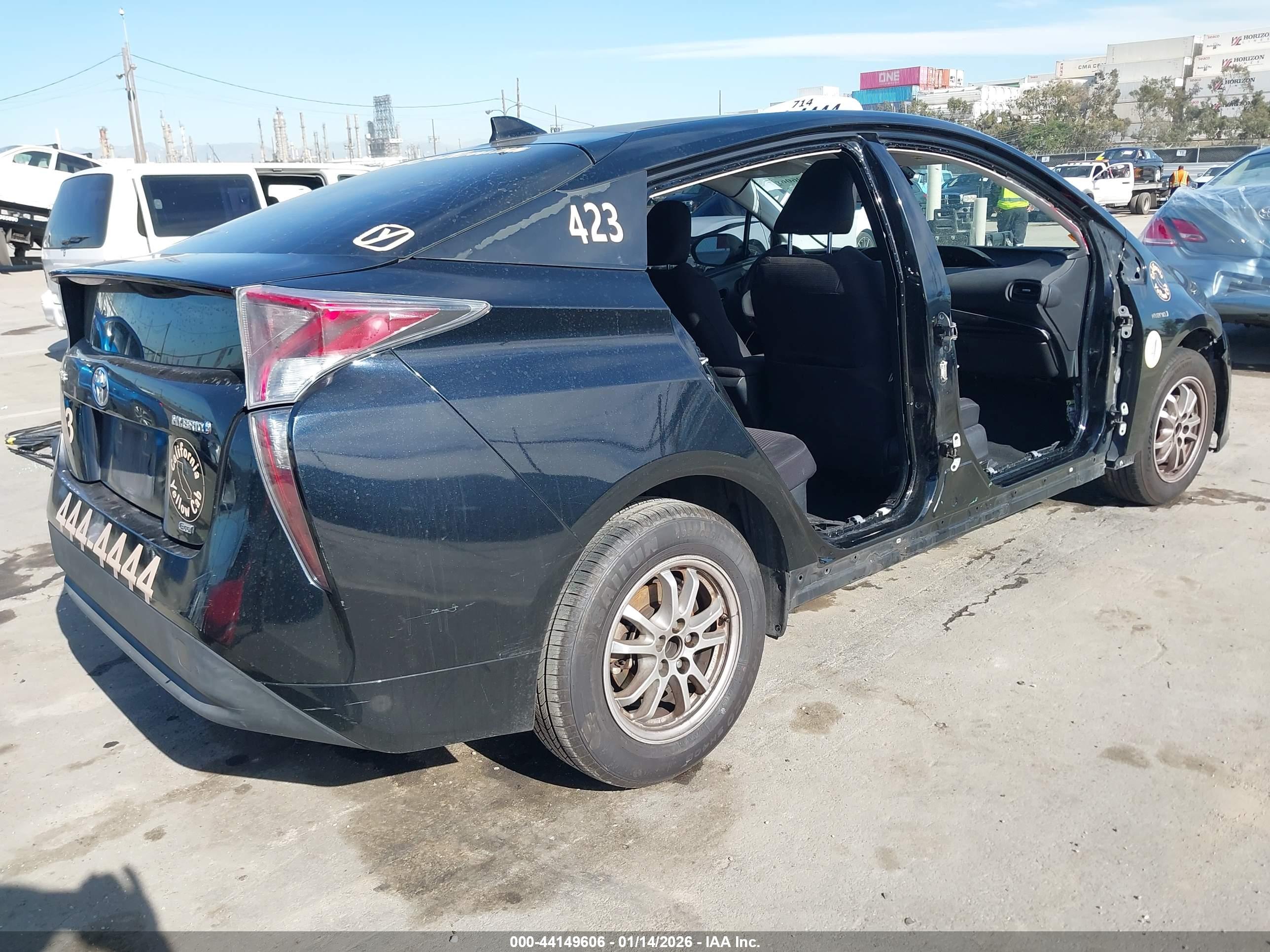 TOYOTA PRIUS image 4