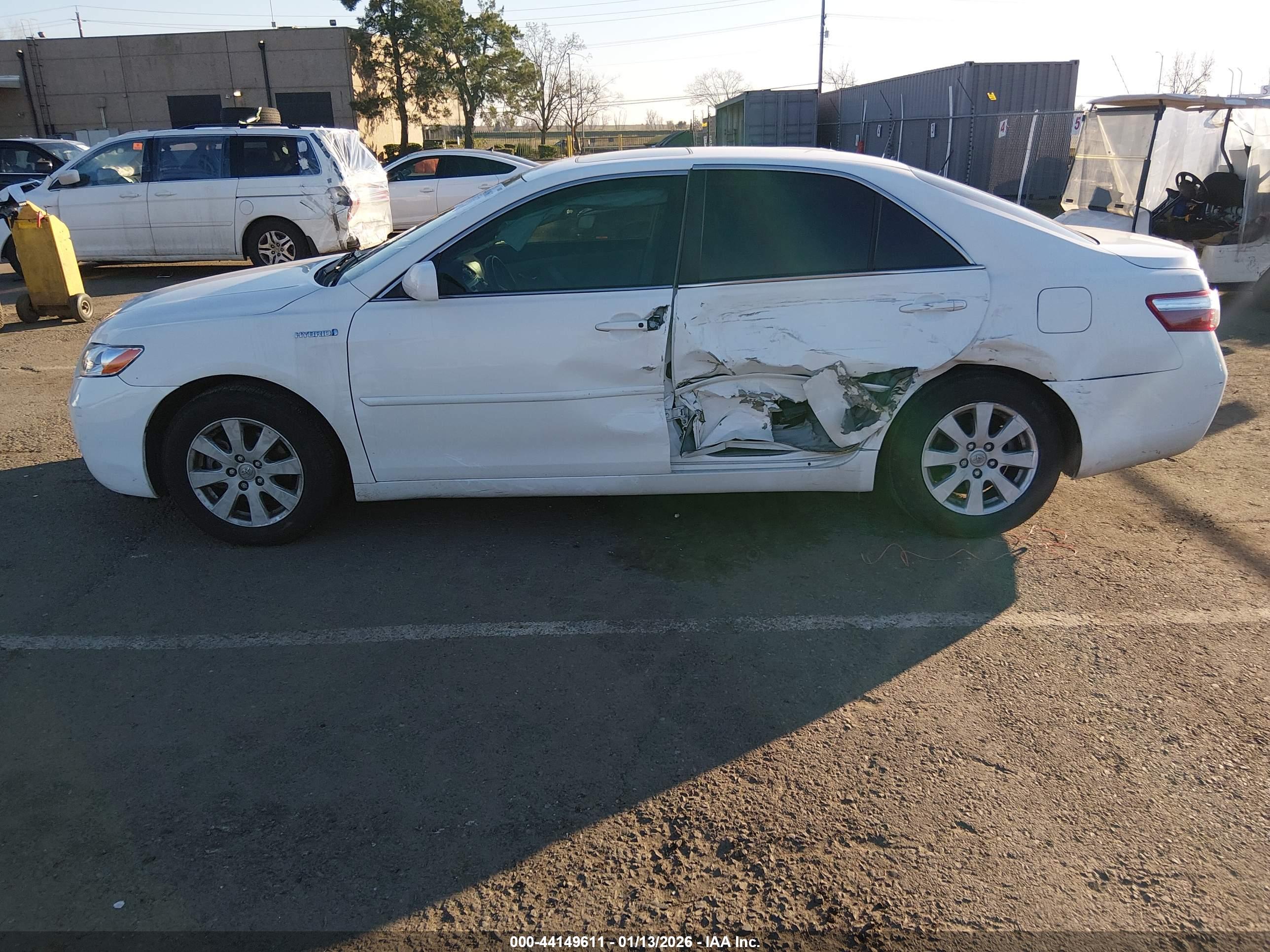 TOYOTA CAMRY image 6