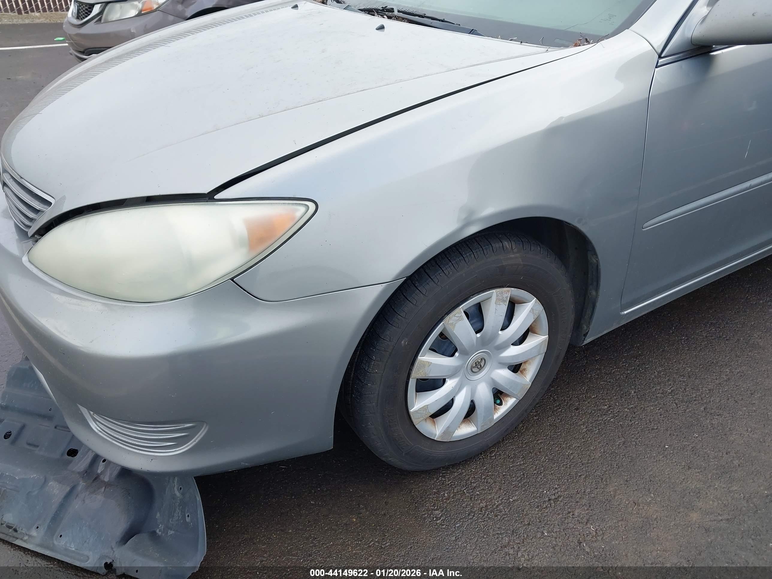 TOYOTA CAMRY image 6