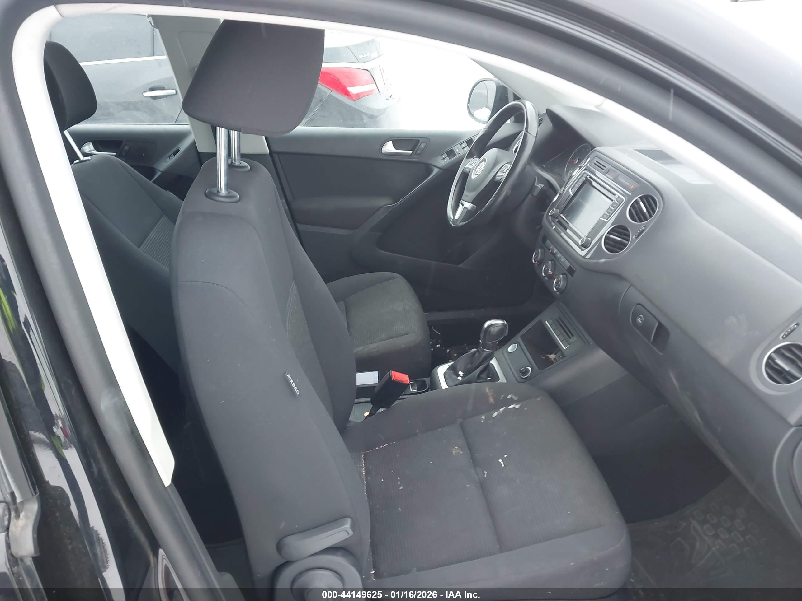 VOLKSWAGEN TIGUAN image 5