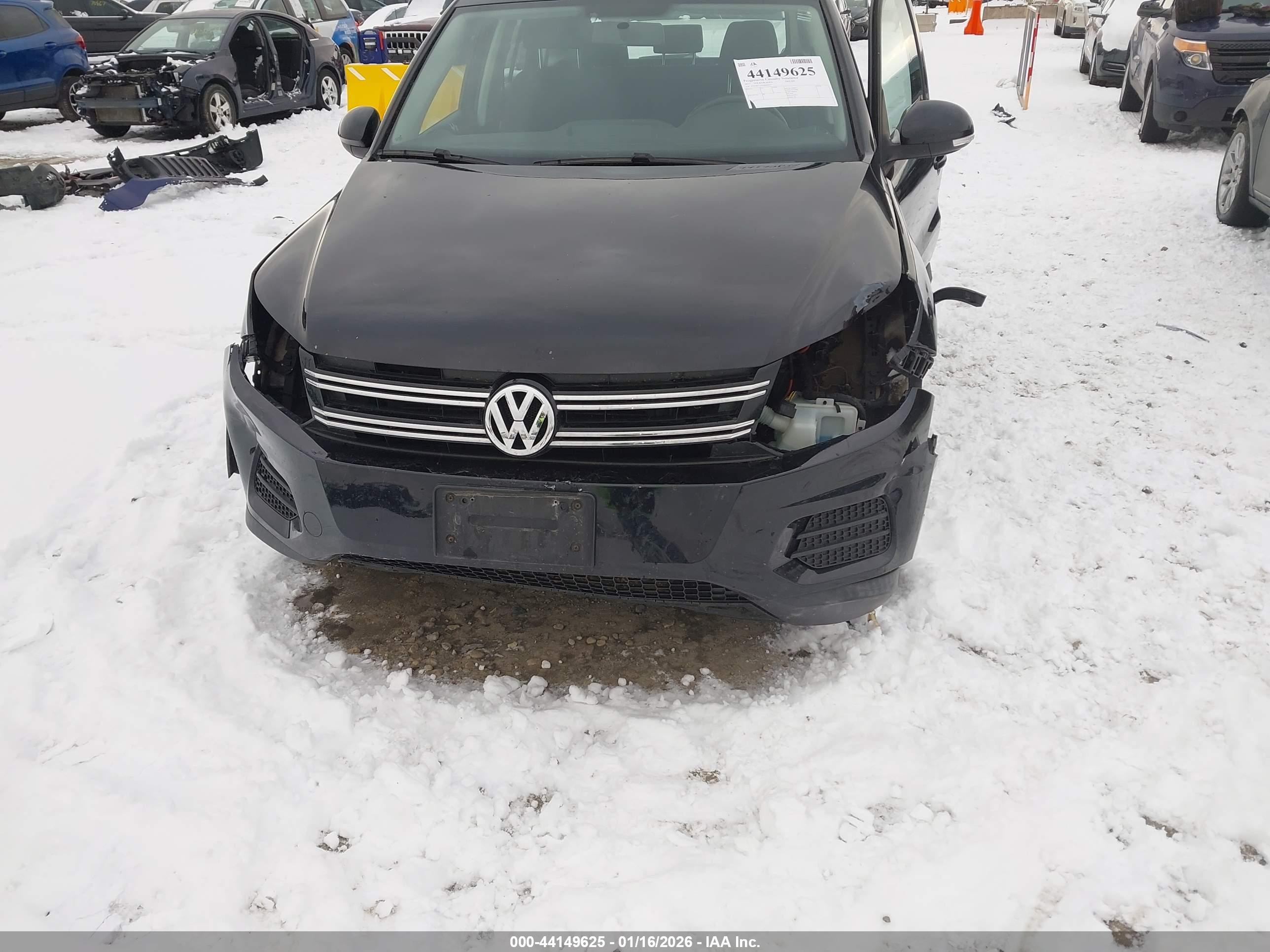 VOLKSWAGEN TIGUAN image 6
