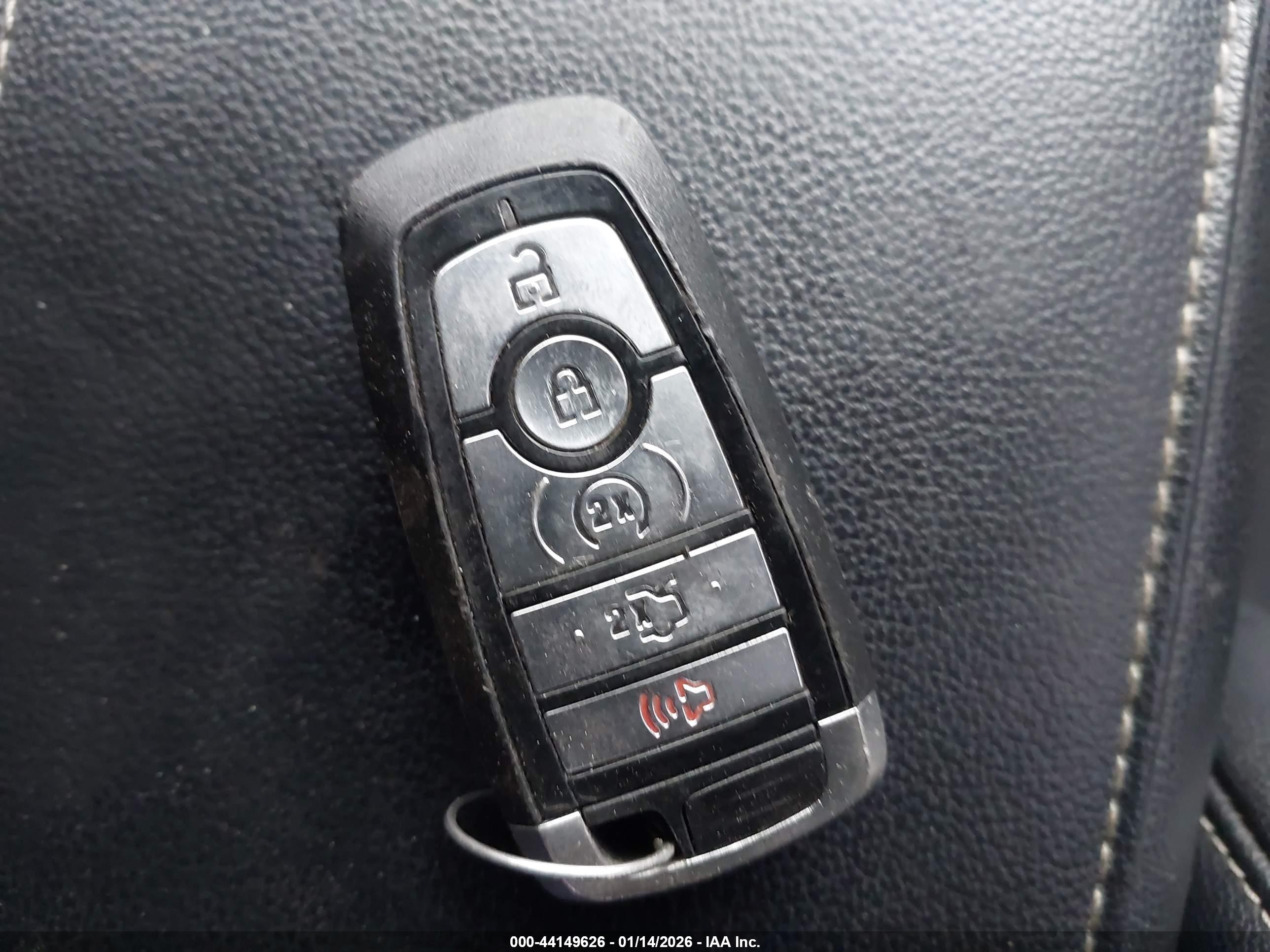 FORD FUSION image 11