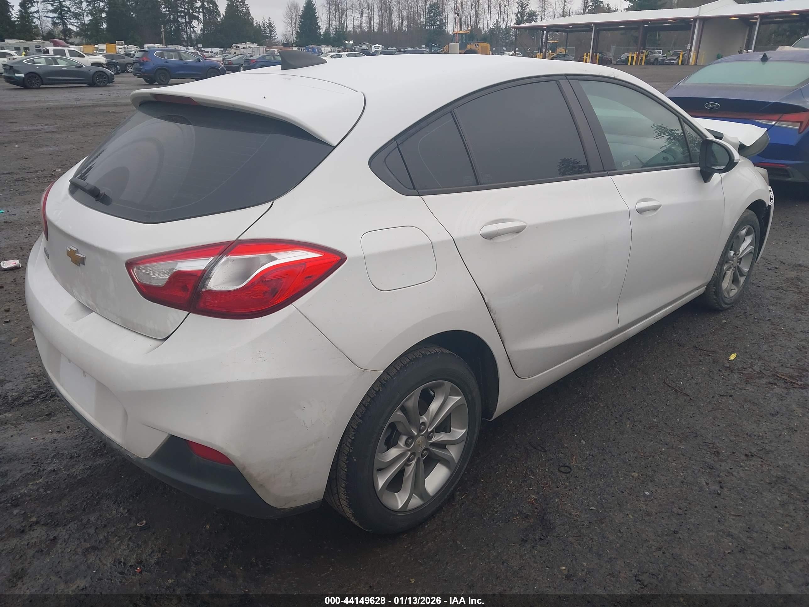CHEVROLET CRUZE image 4