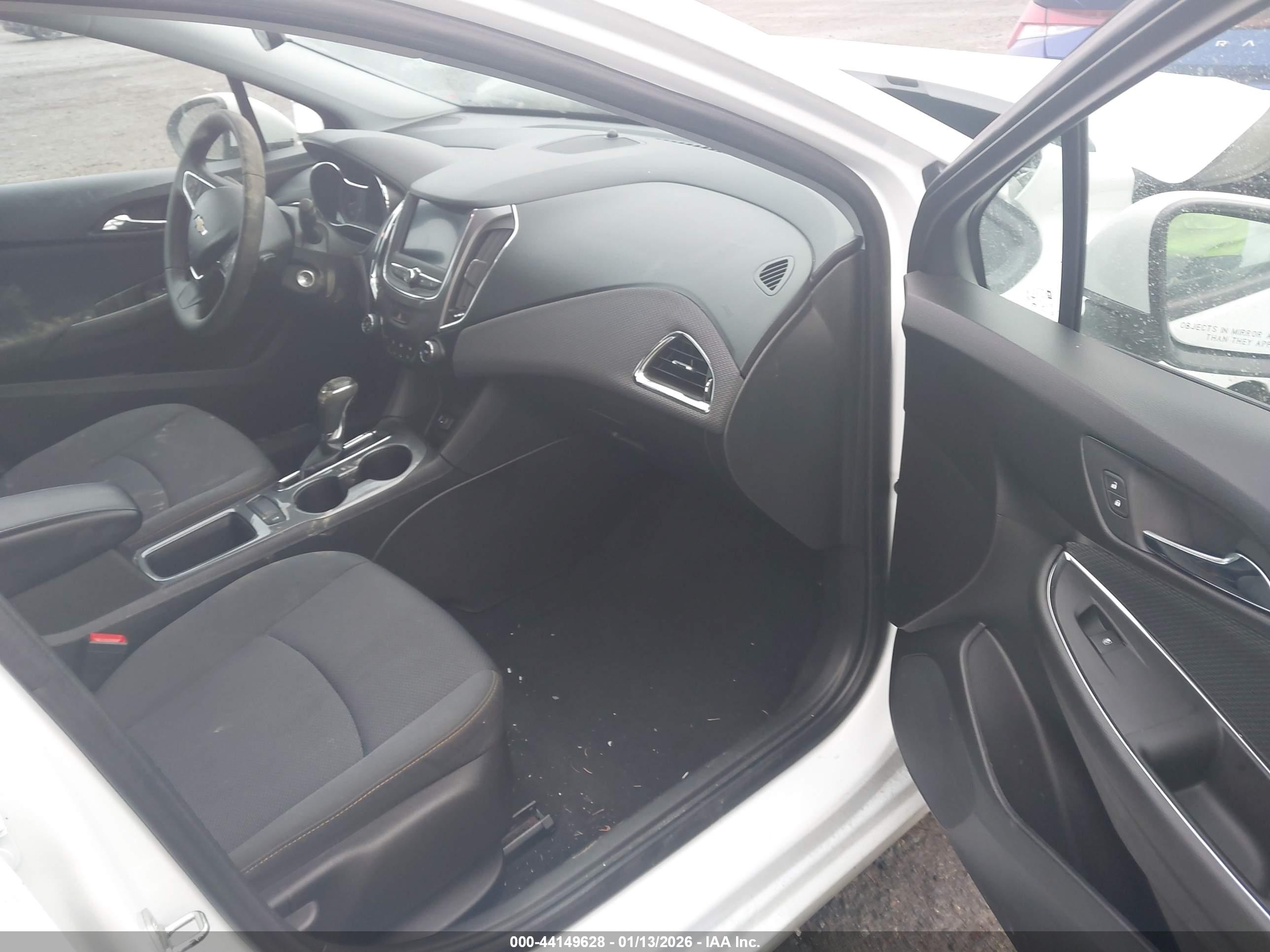 CHEVROLET CRUZE image 5