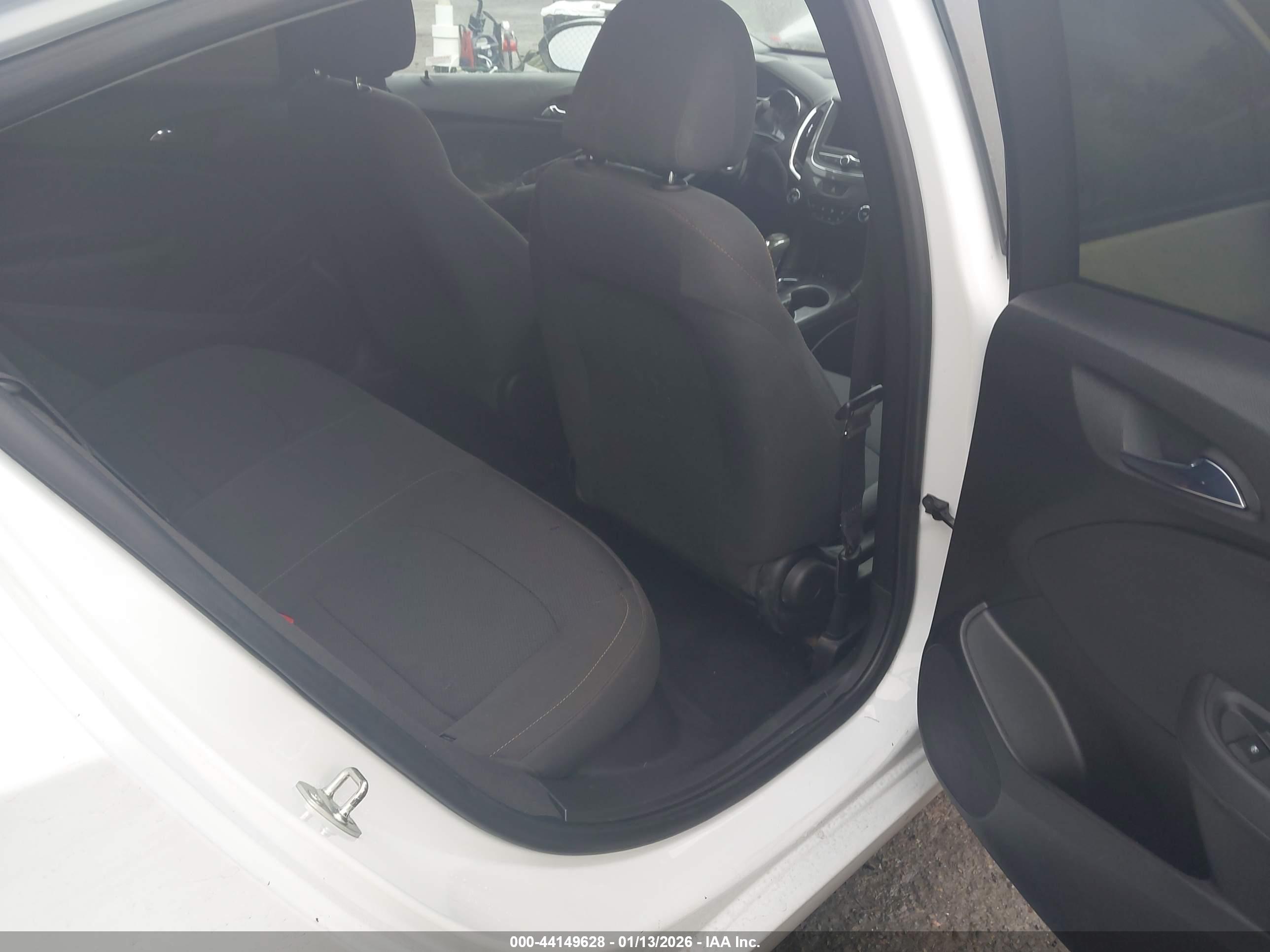 CHEVROLET CRUZE image 8