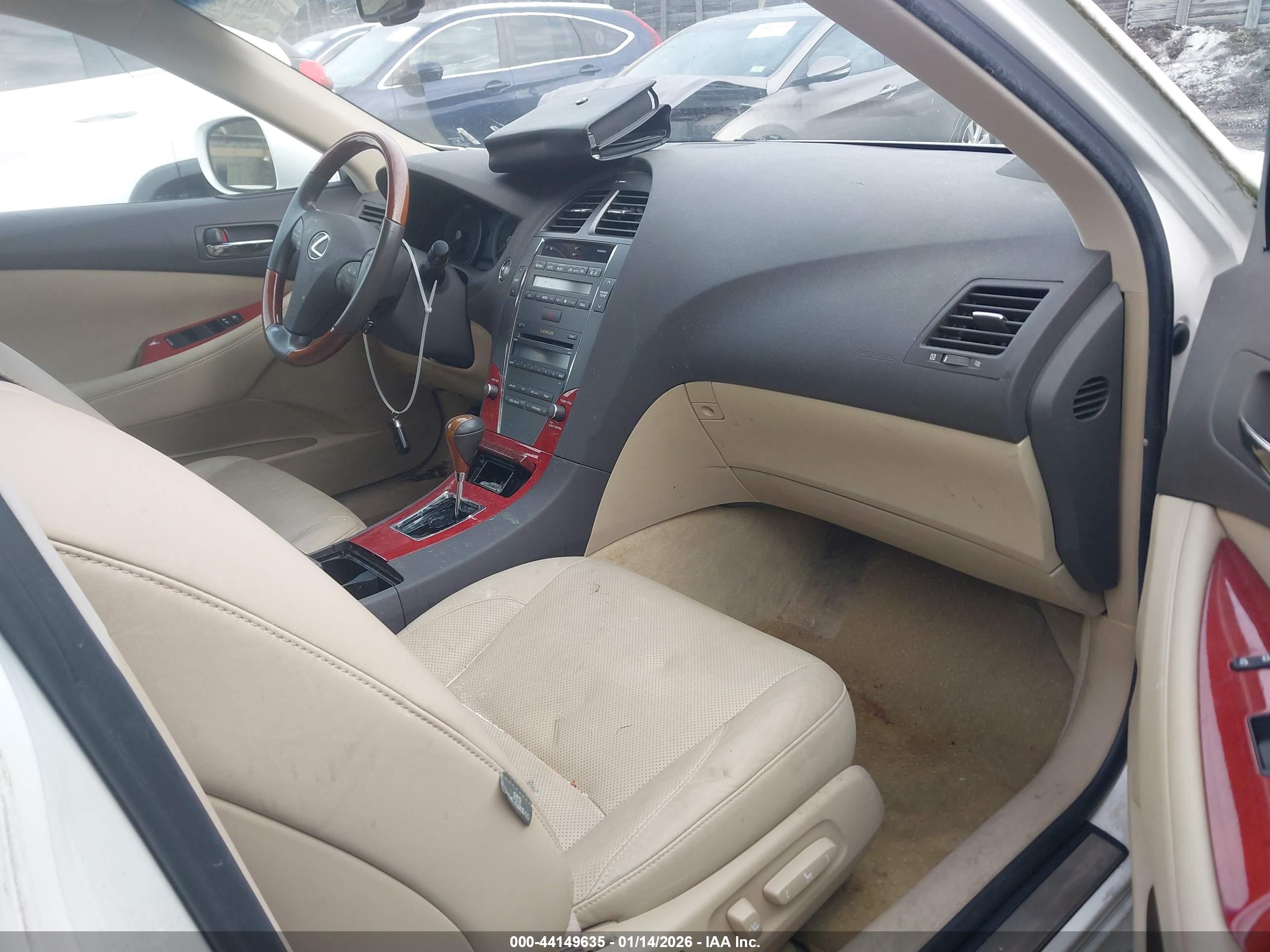 LEXUS ES image 5