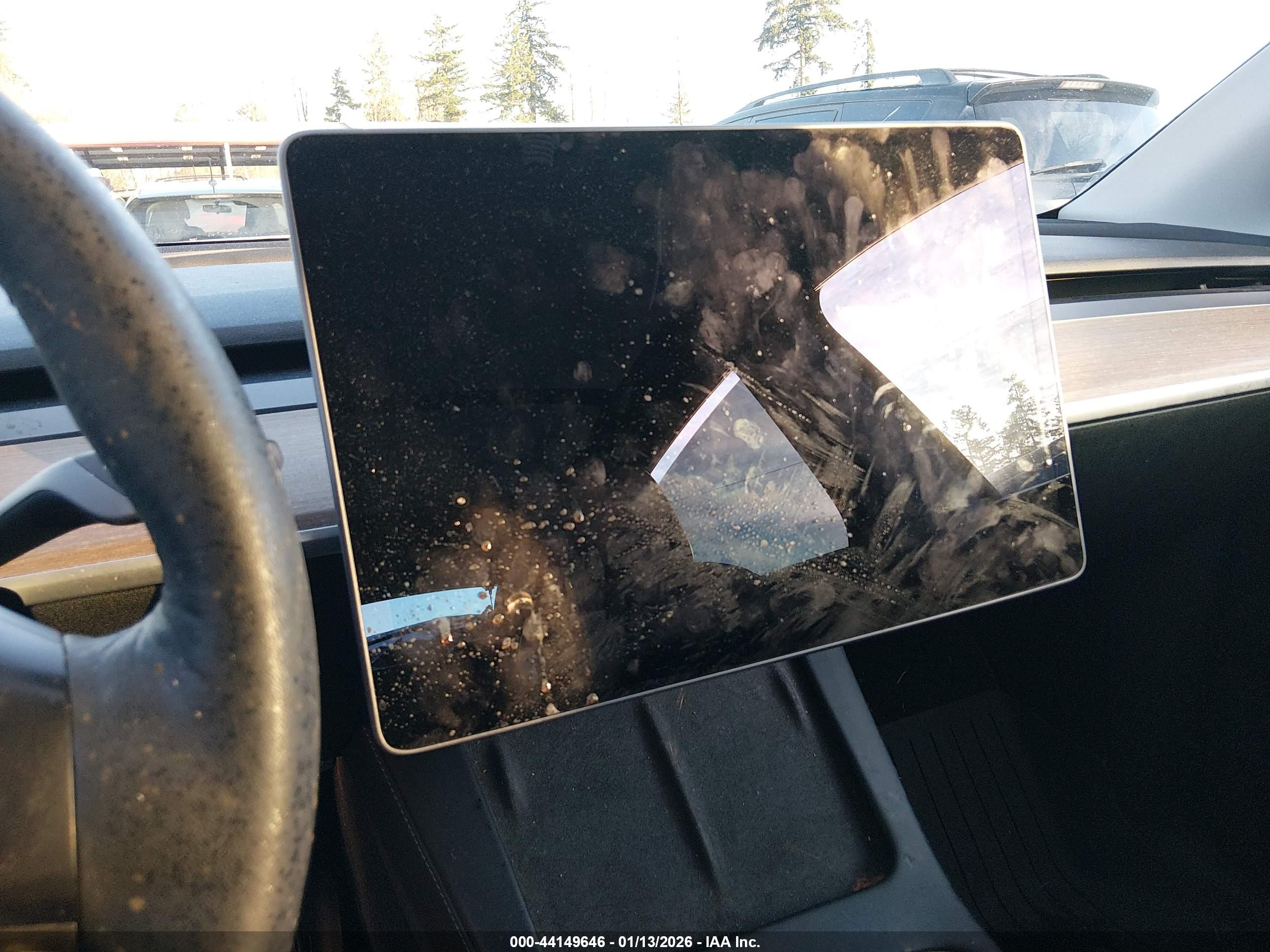 TESLA MODEL image 7