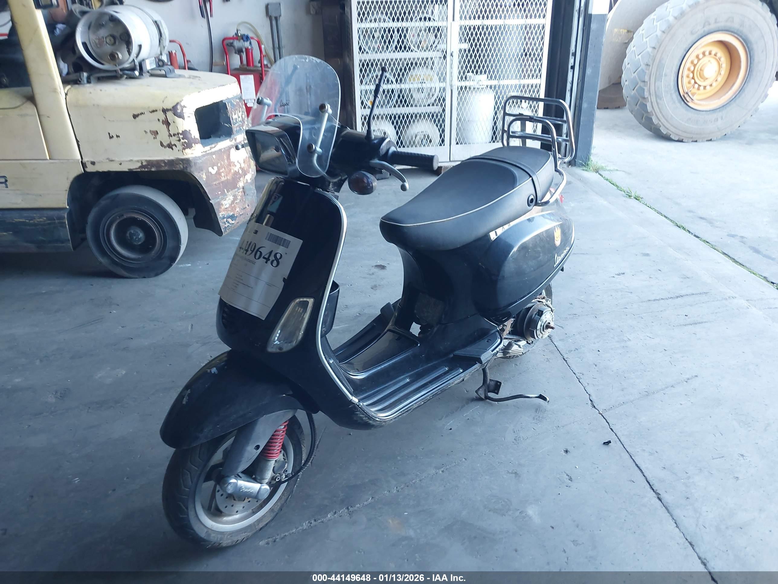 VESPA LX image 2