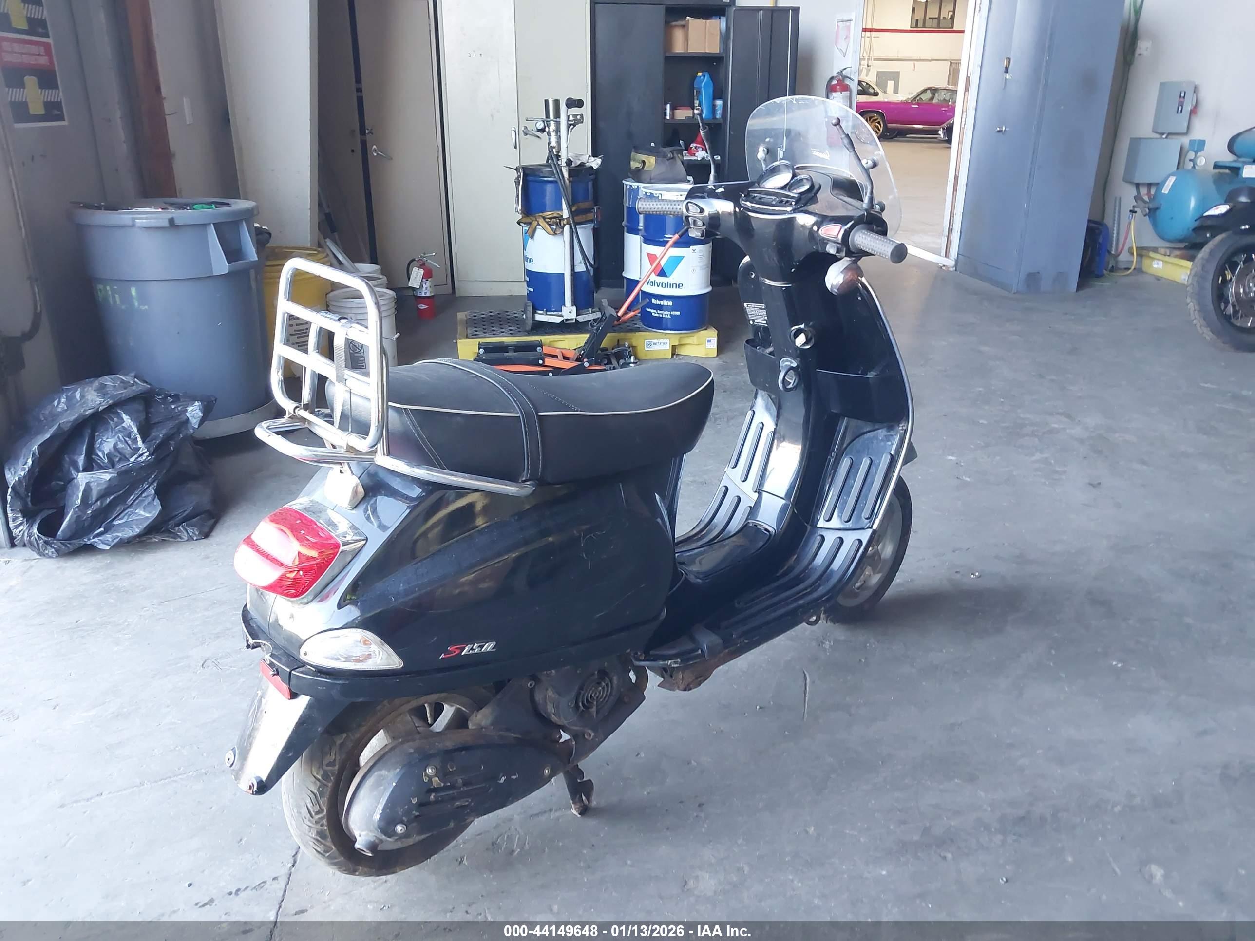 VESPA LX image 4