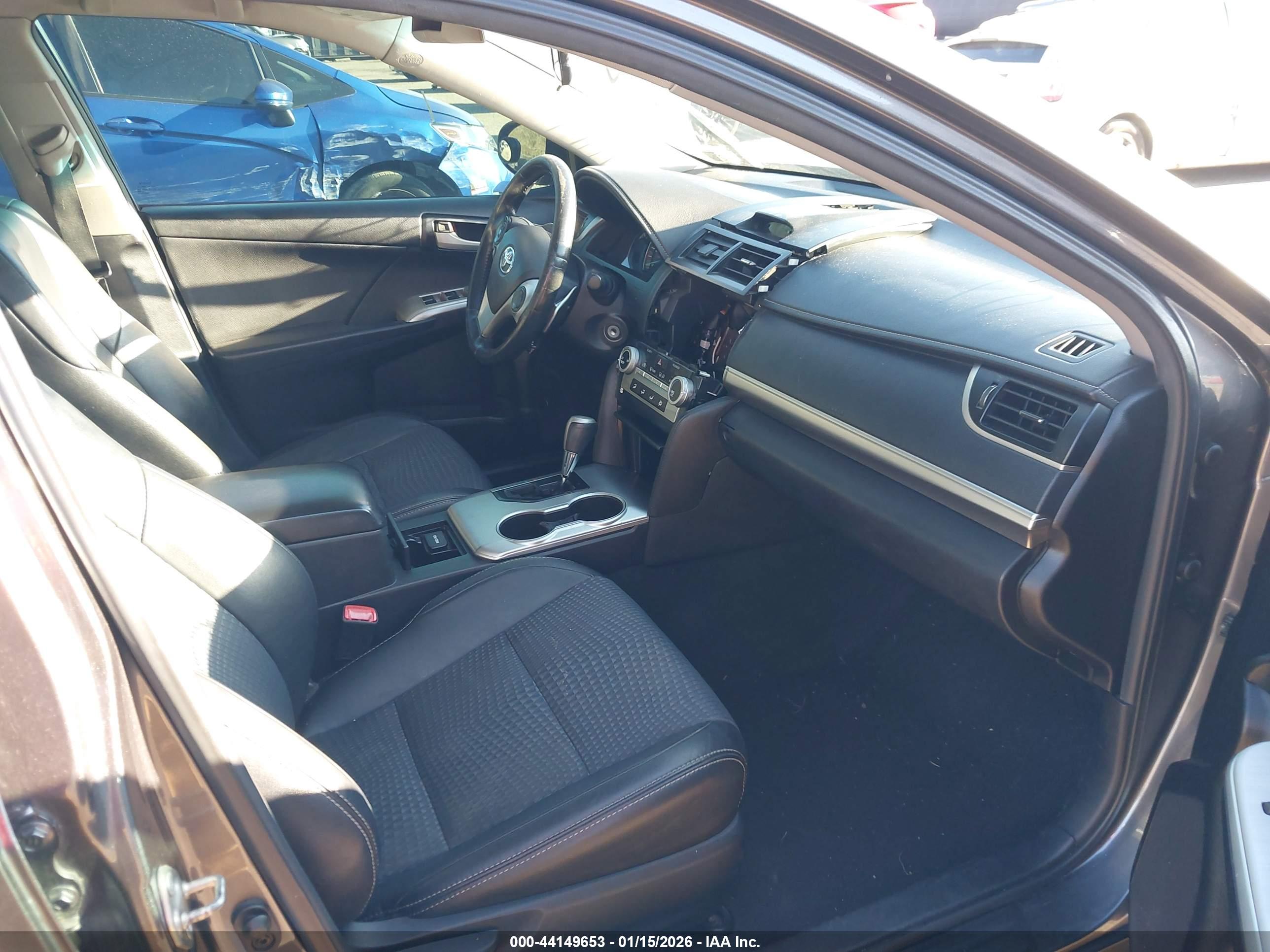 TOYOTA CAMRY image 5