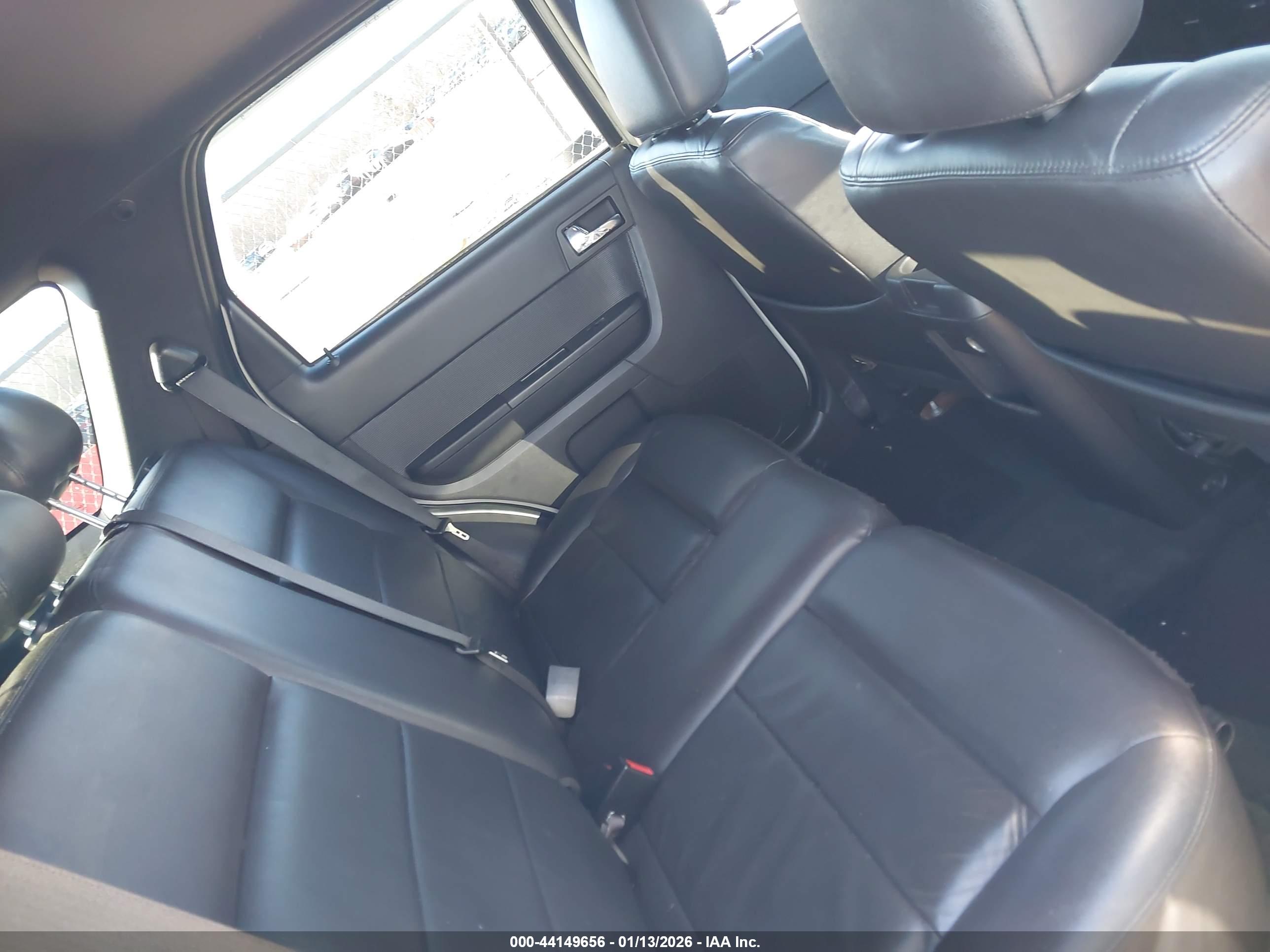 FORD ESCAPE image 8