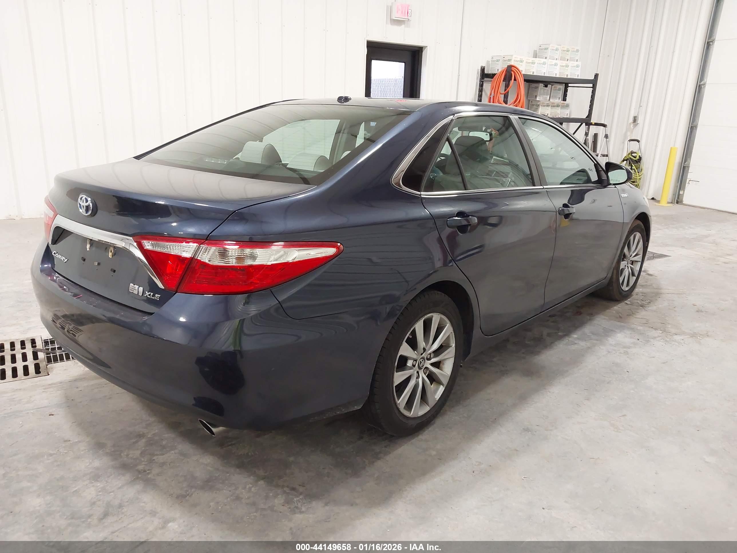 TOYOTA CAMRY image 4