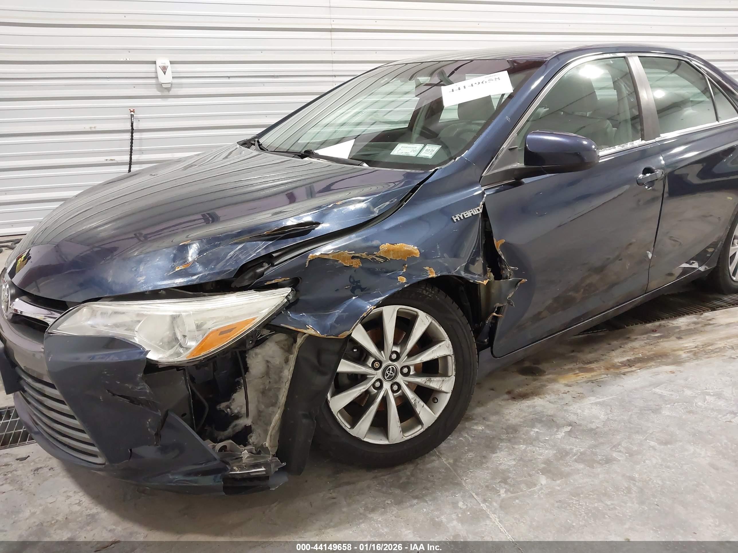 TOYOTA CAMRY image 6