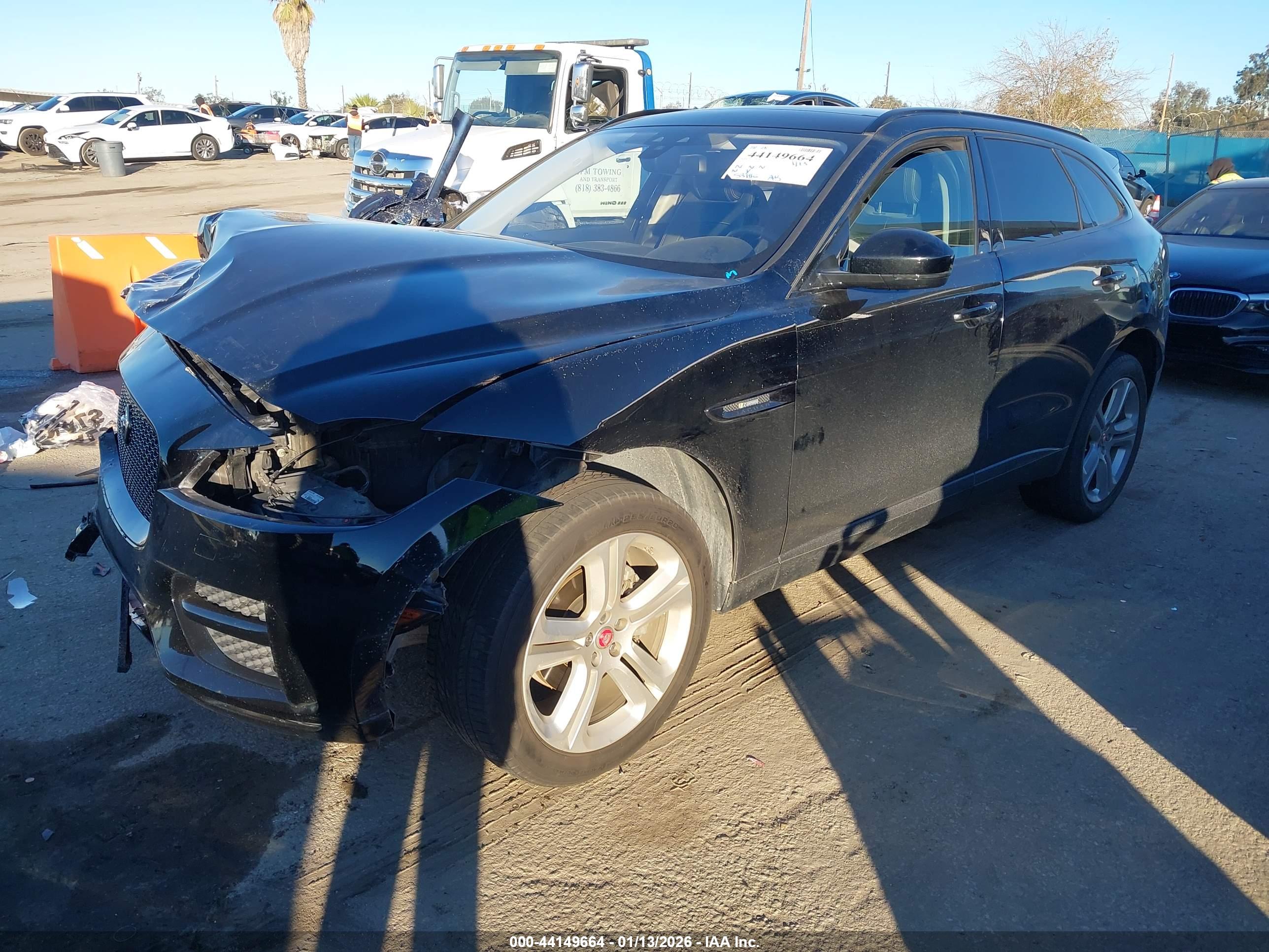 JAGUAR F-PACE image 2