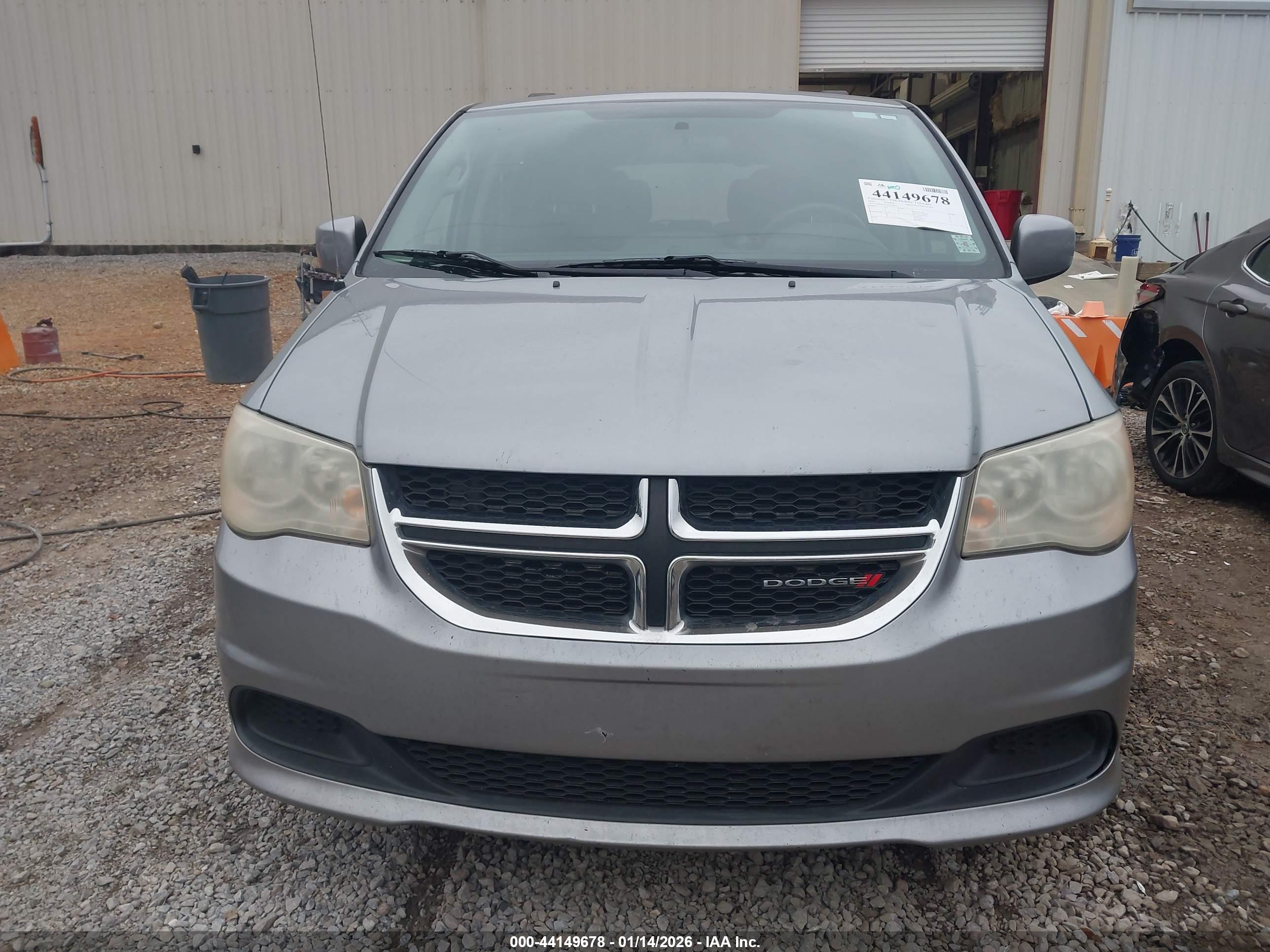 DODGE GRAND image 6