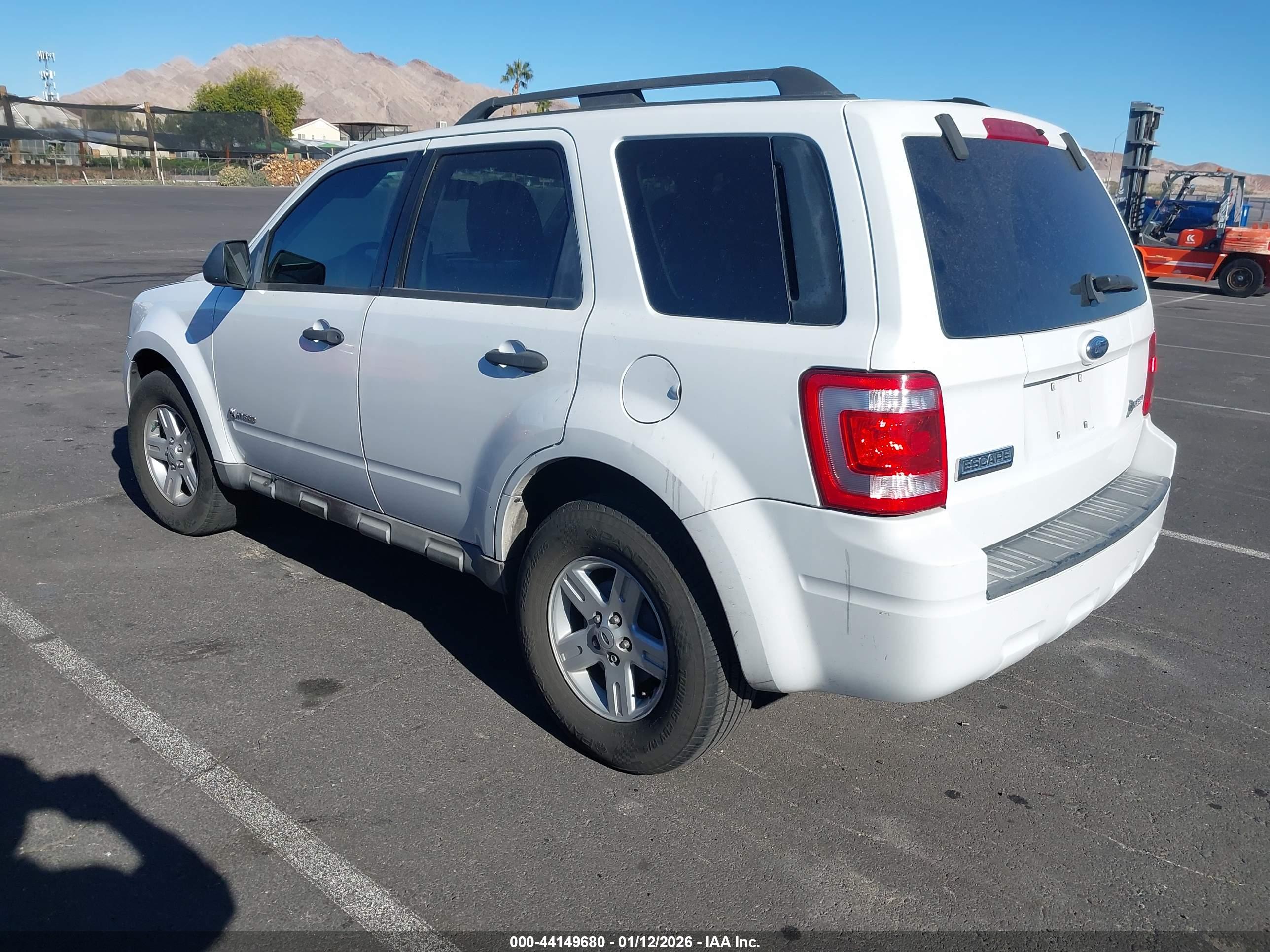 FORD ESCAPE image 3