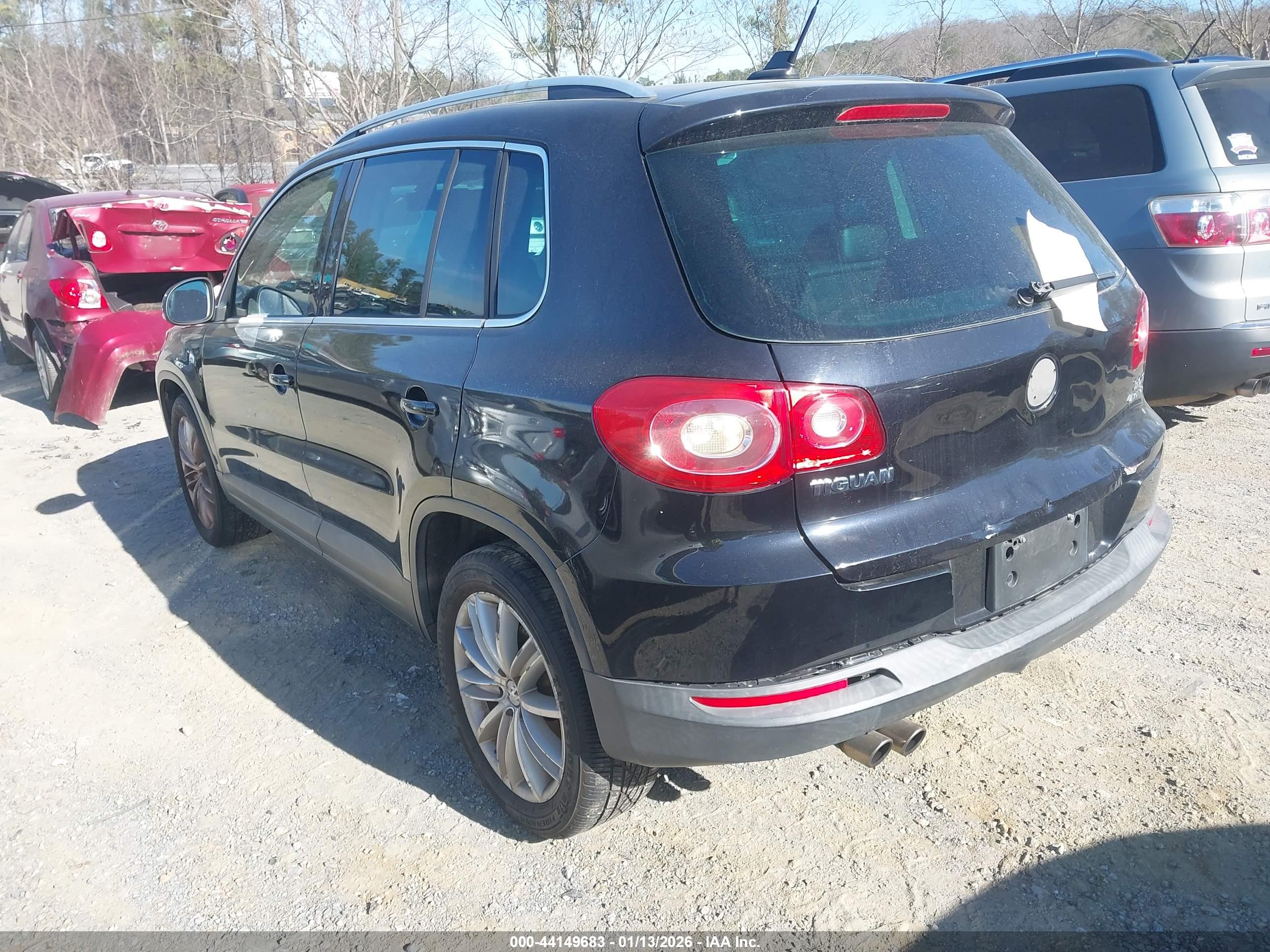 VOLKSWAGEN TIGUAN image 3