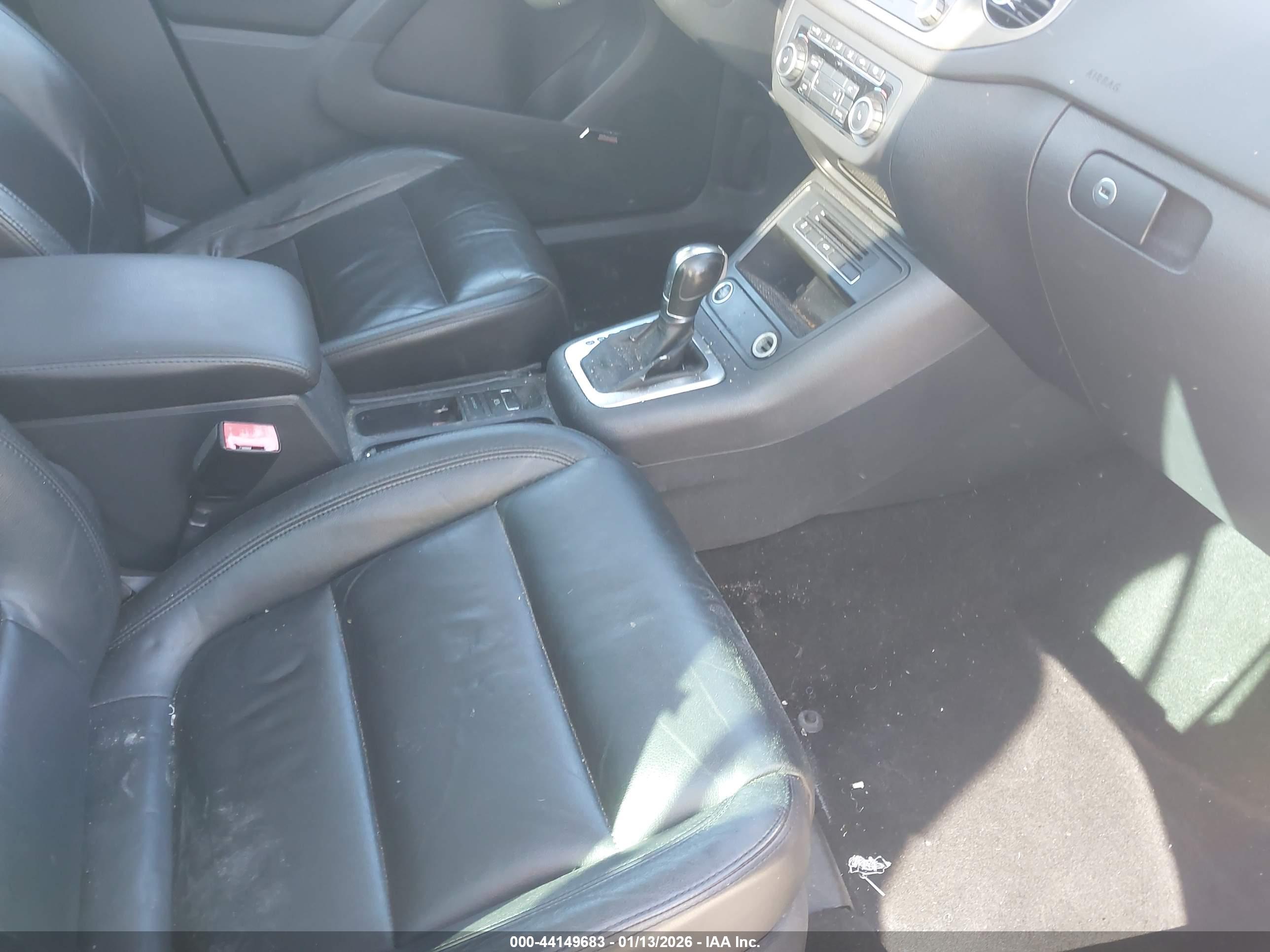 VOLKSWAGEN TIGUAN image 5