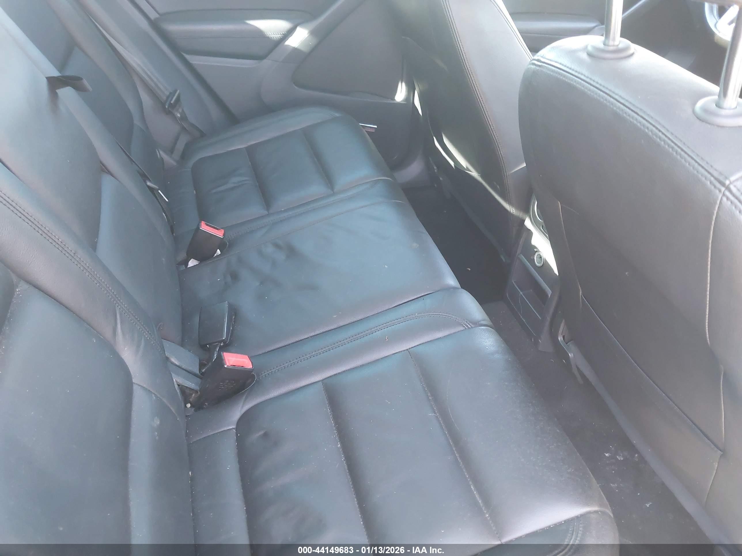 VOLKSWAGEN TIGUAN image 8