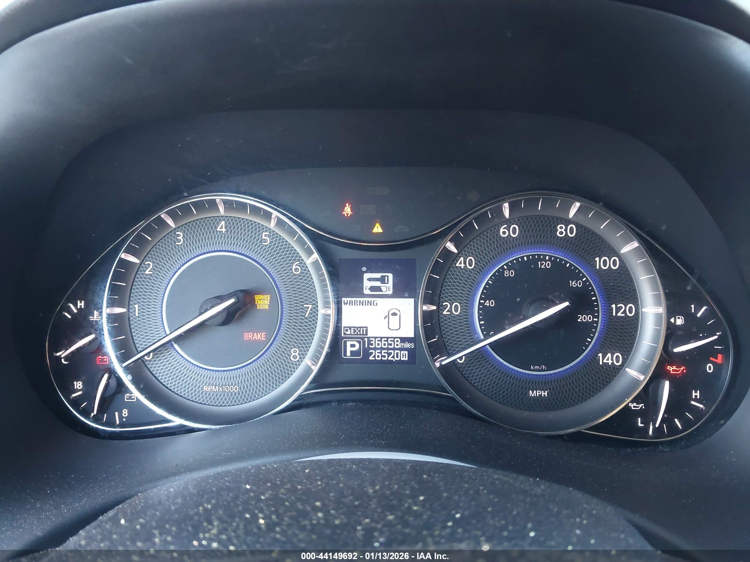 INFINITI QX56 image 7