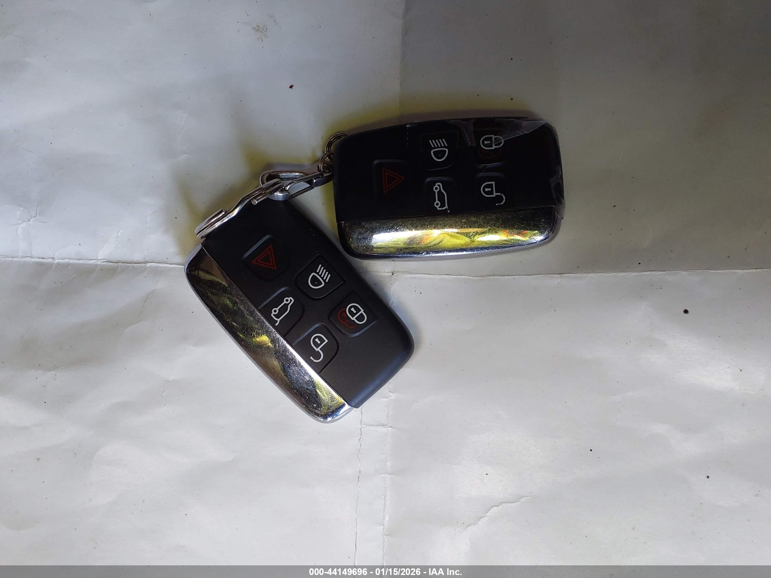 LAND ROVER image 11