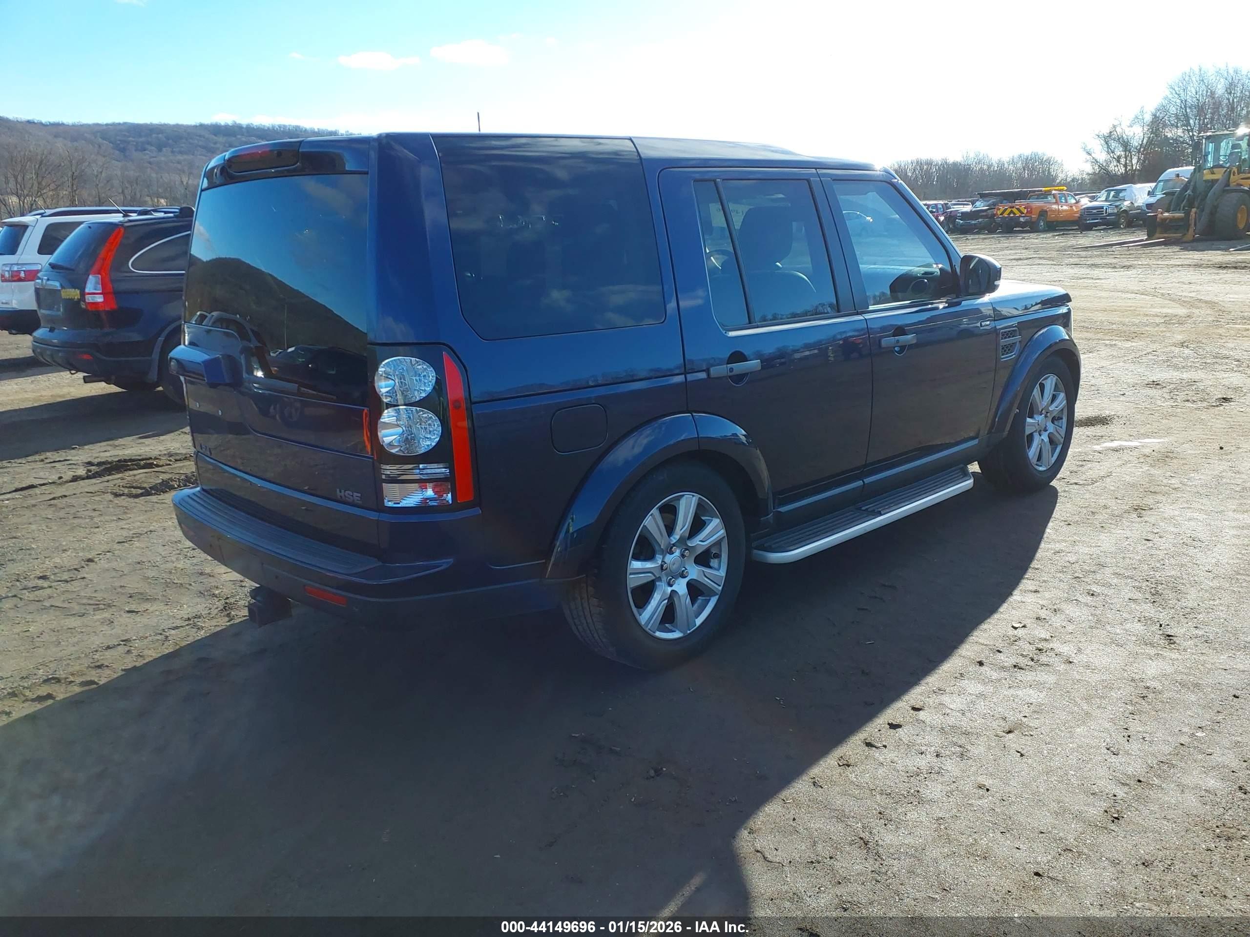 LAND ROVER image 4