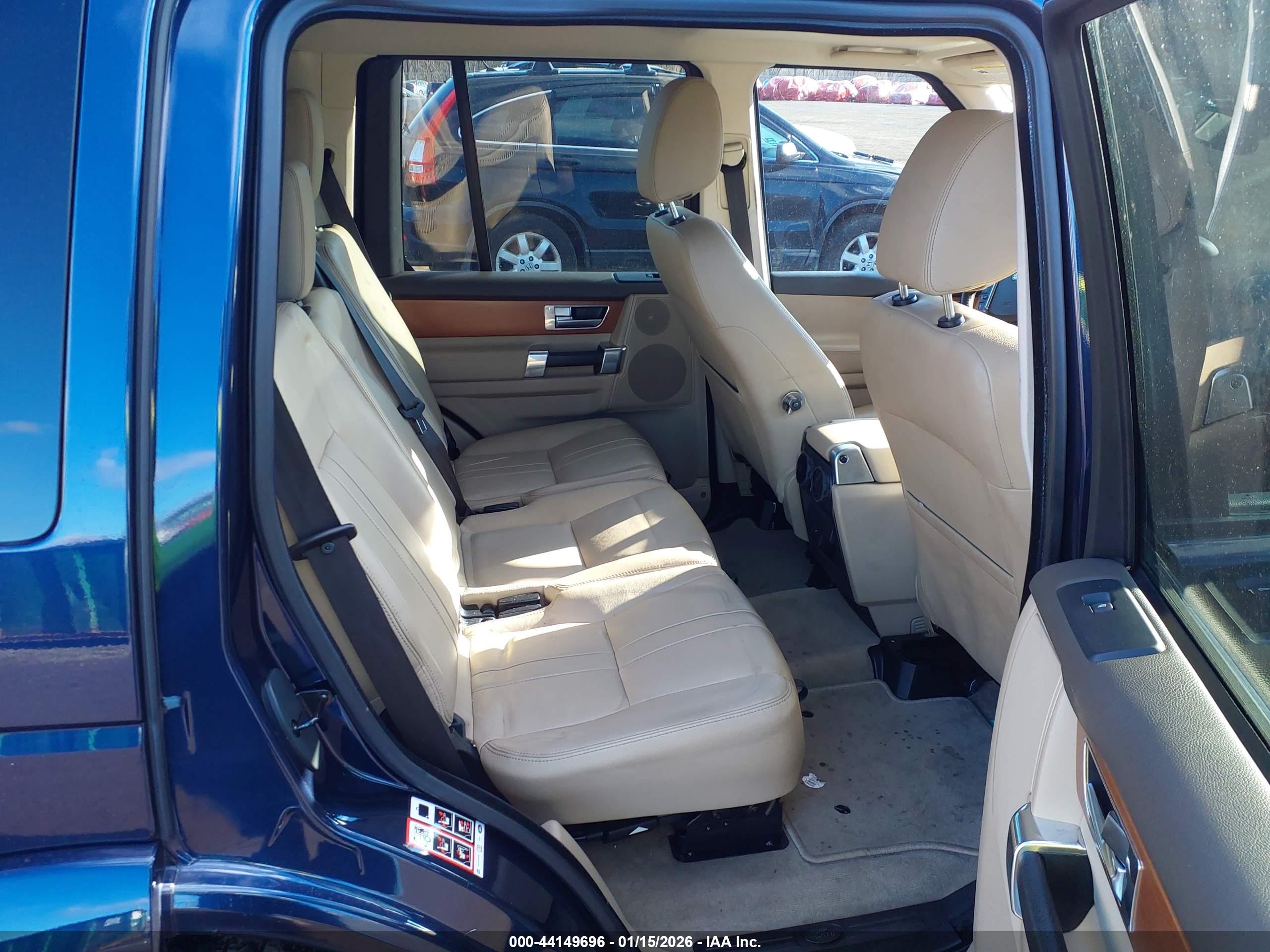 LAND ROVER image 8