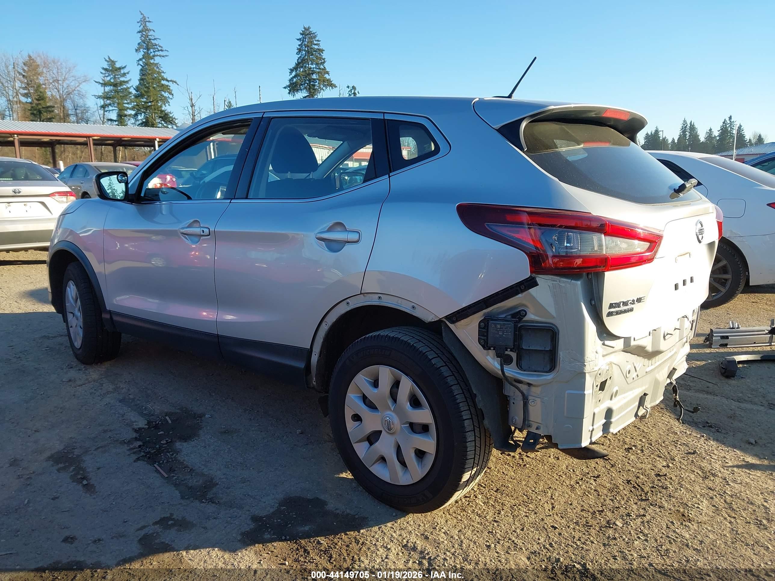 NISSAN ROGUE image 3