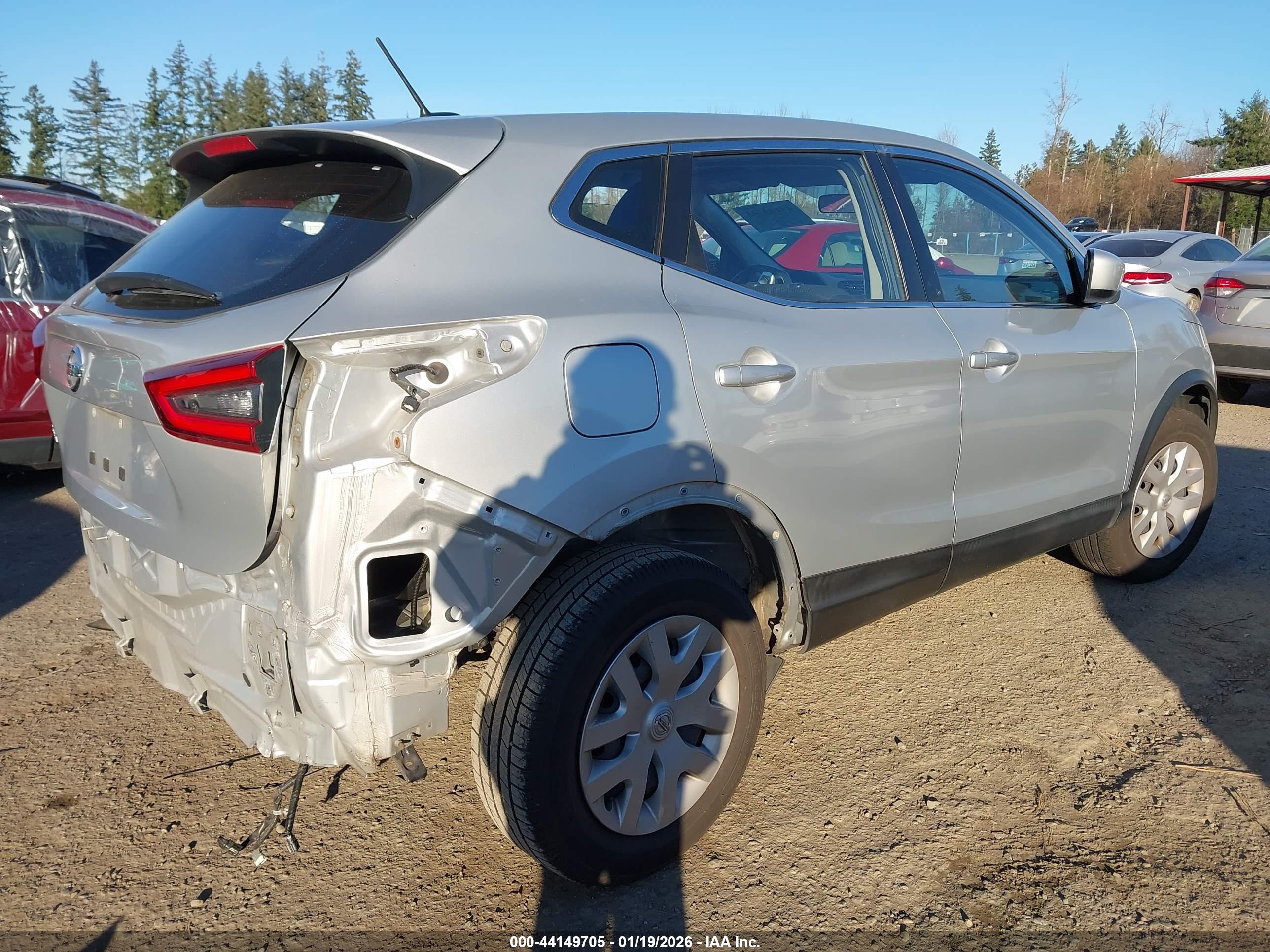 NISSAN ROGUE image 4