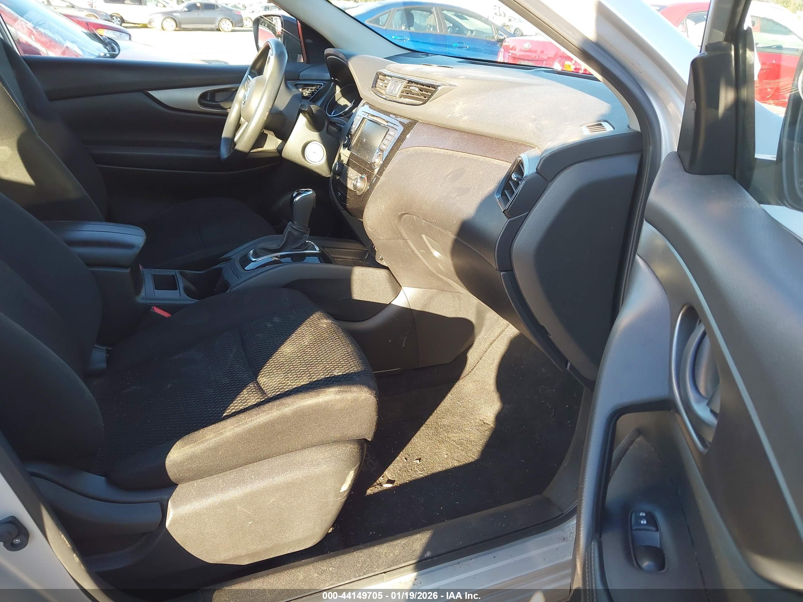 NISSAN ROGUE image 5