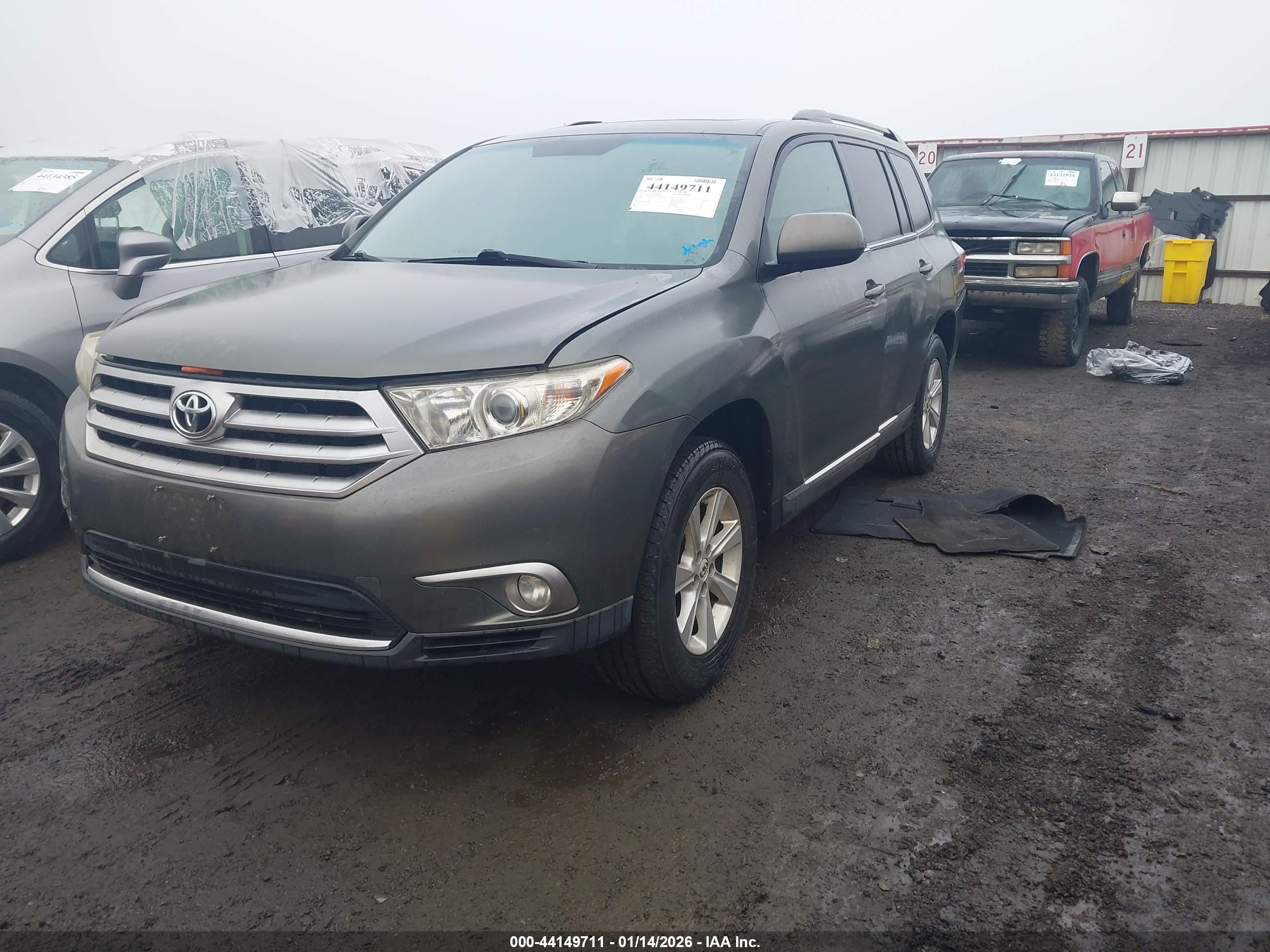 TOYOTA HIGHLANDER image 2