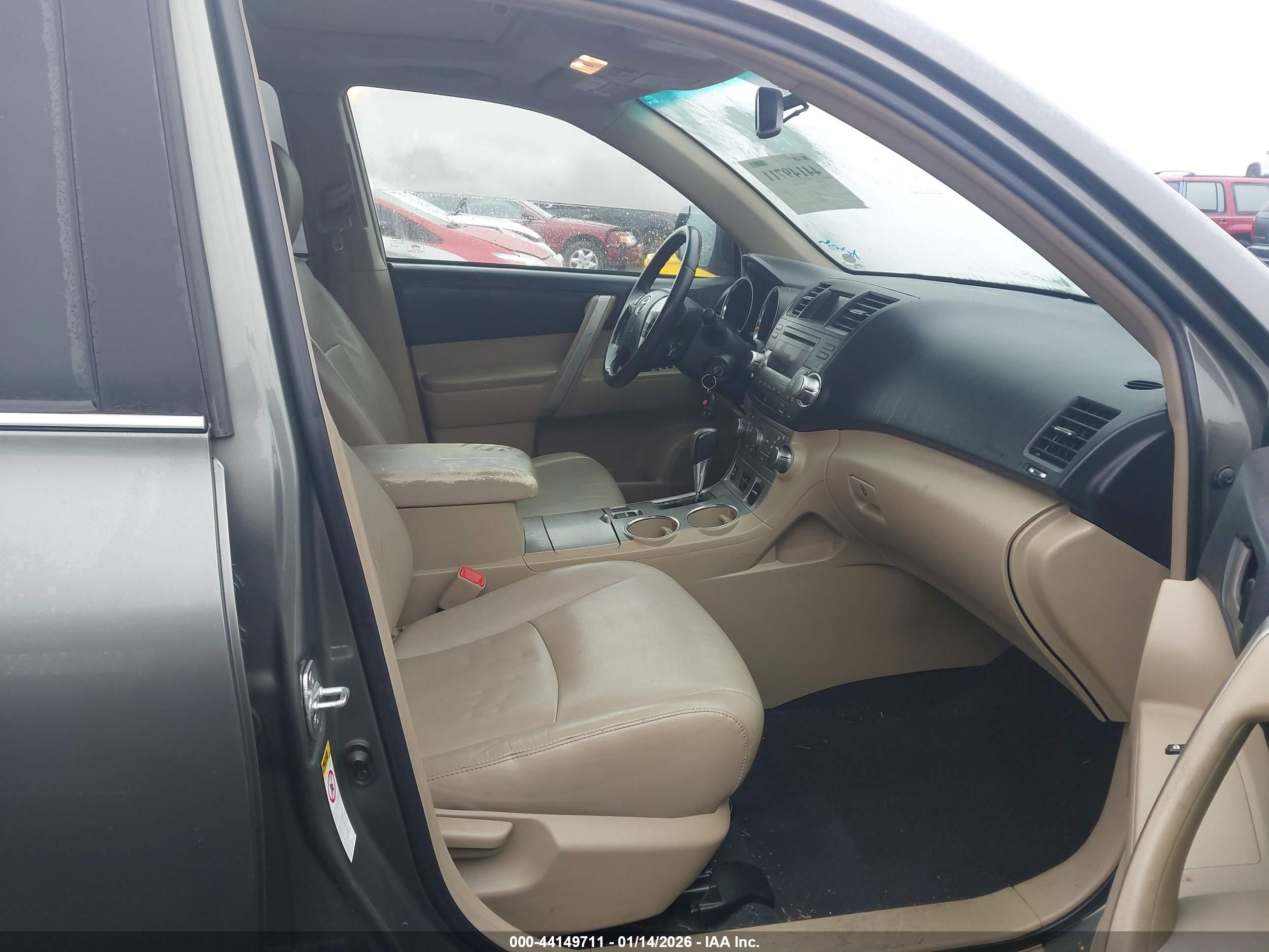 TOYOTA HIGHLANDER image 5