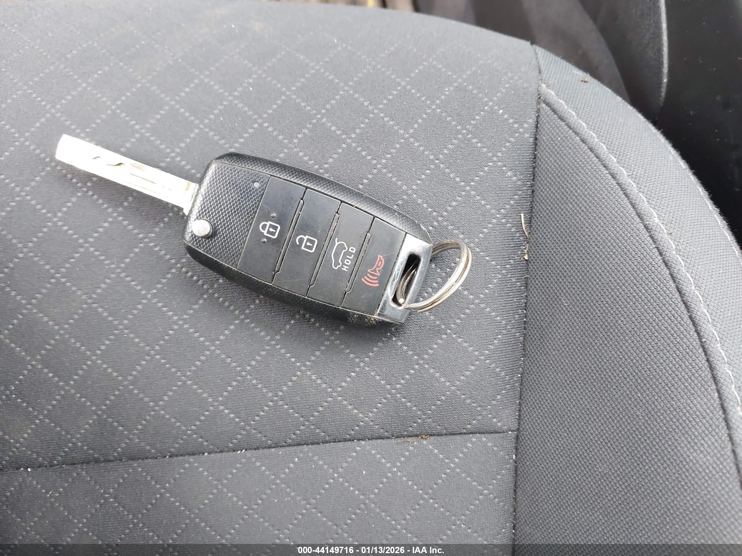 KIA SORENTO image 11