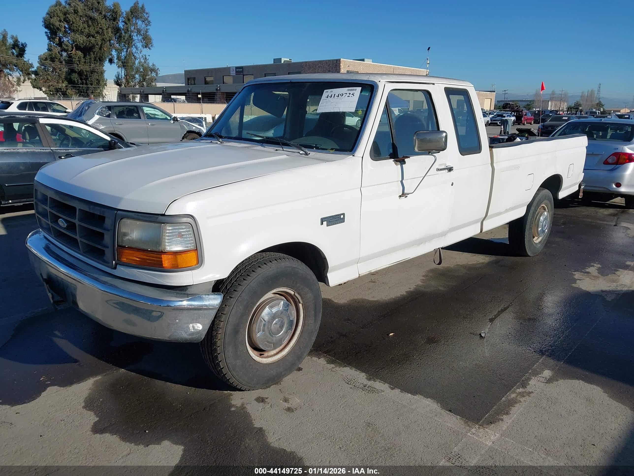 FORD F-250 image 2