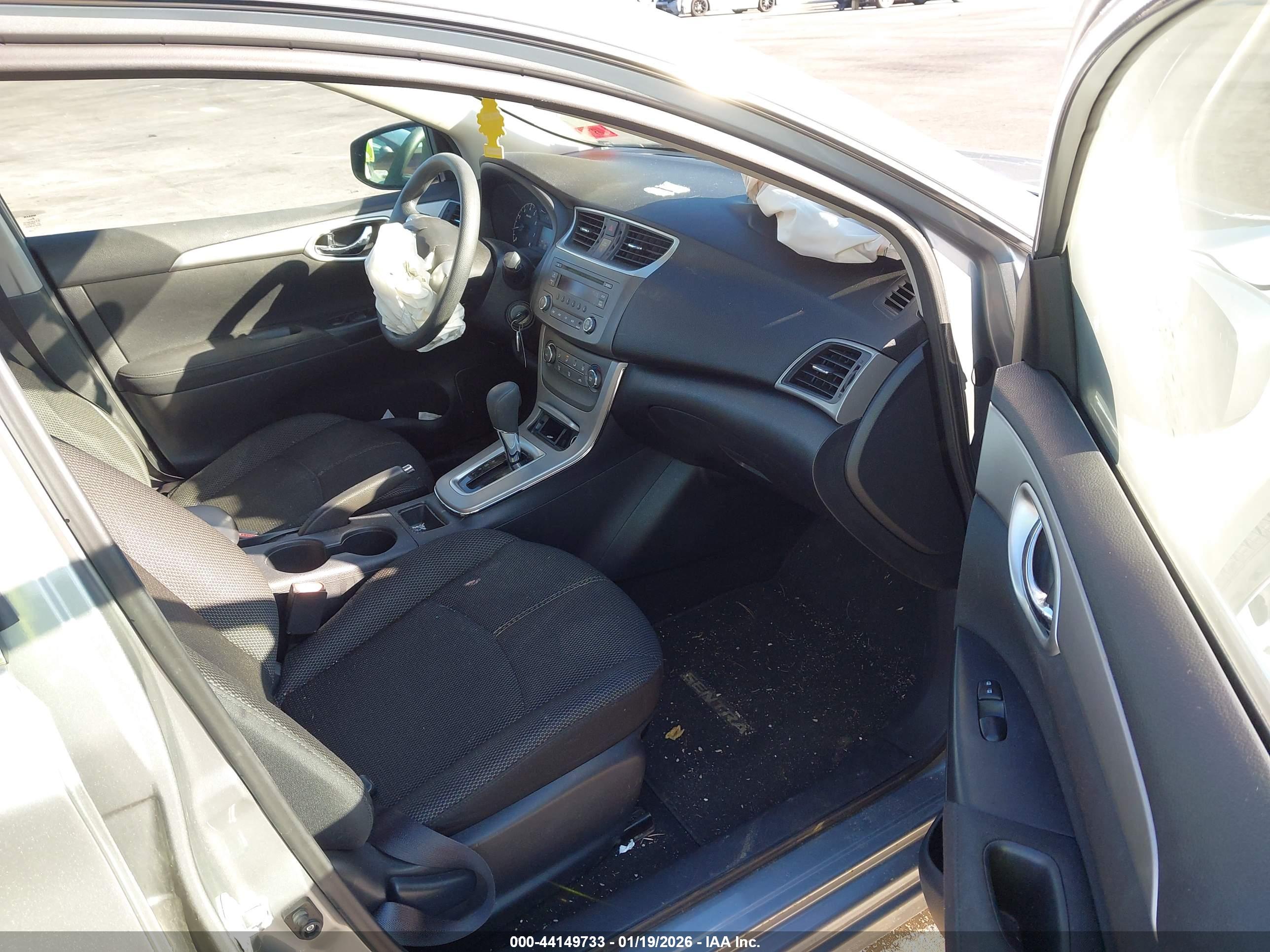 NISSAN SENTRA image 5