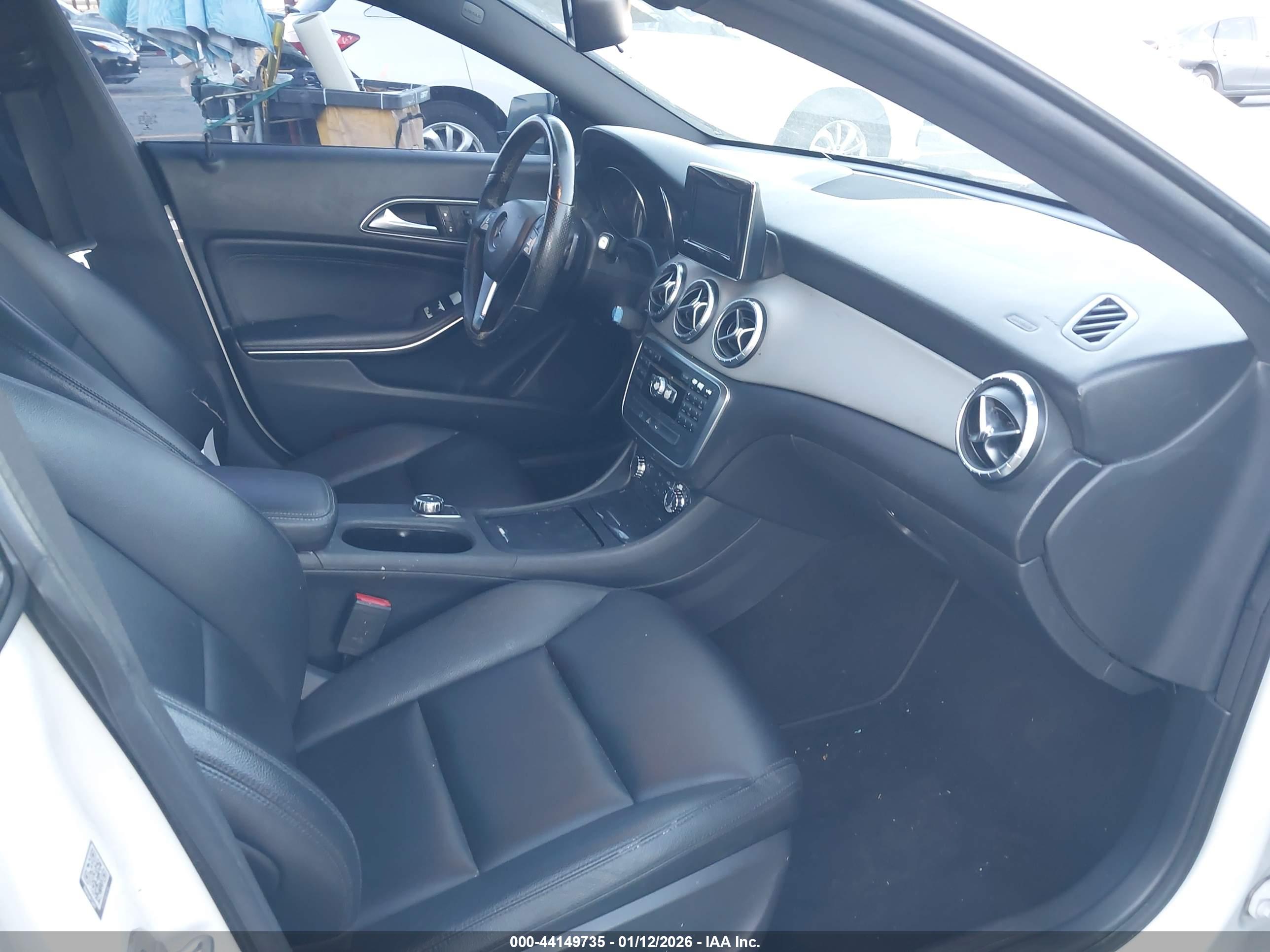 MERCEDES-BENZ CLA image 5