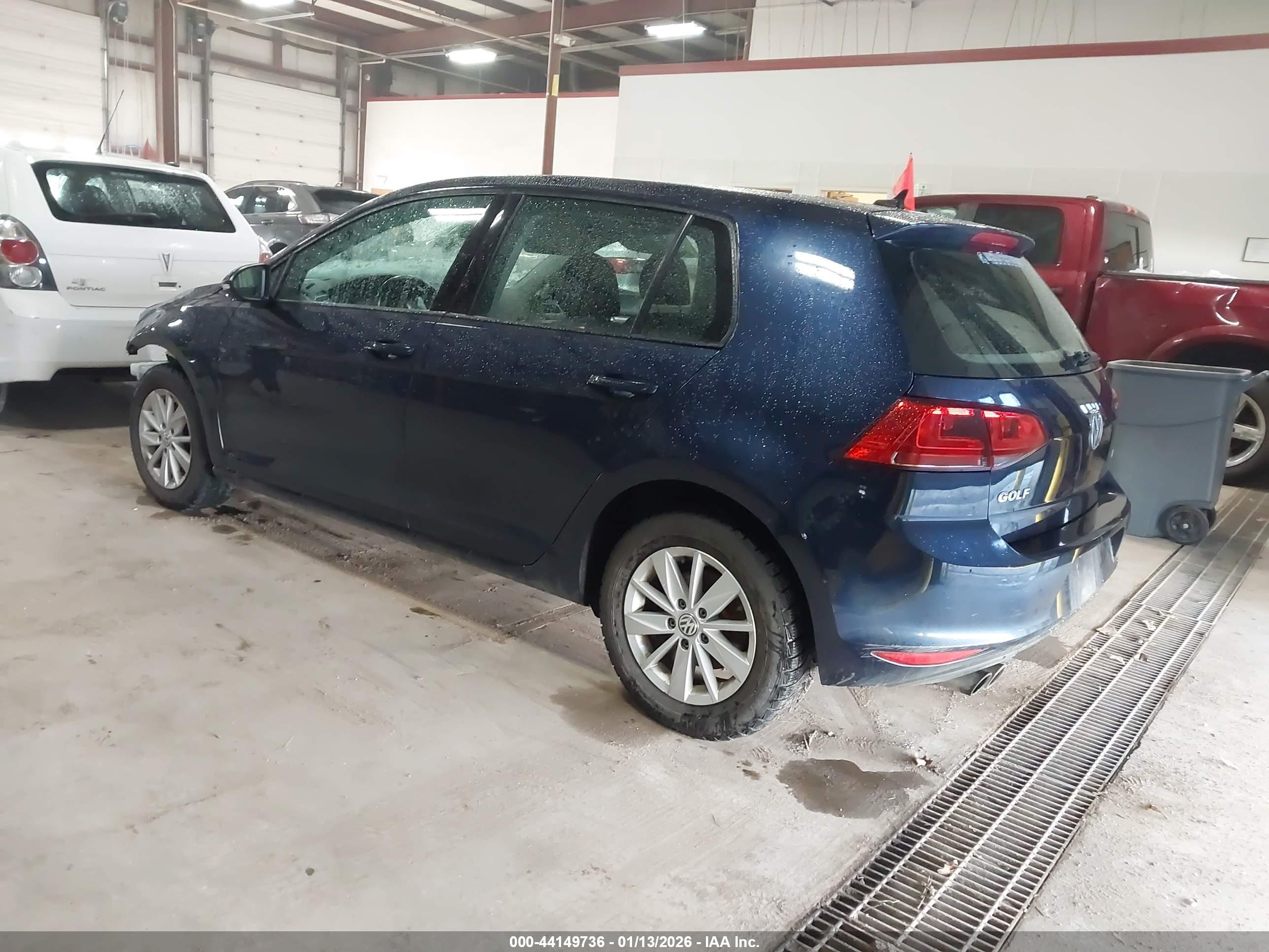 VOLKSWAGEN GOLF image 3