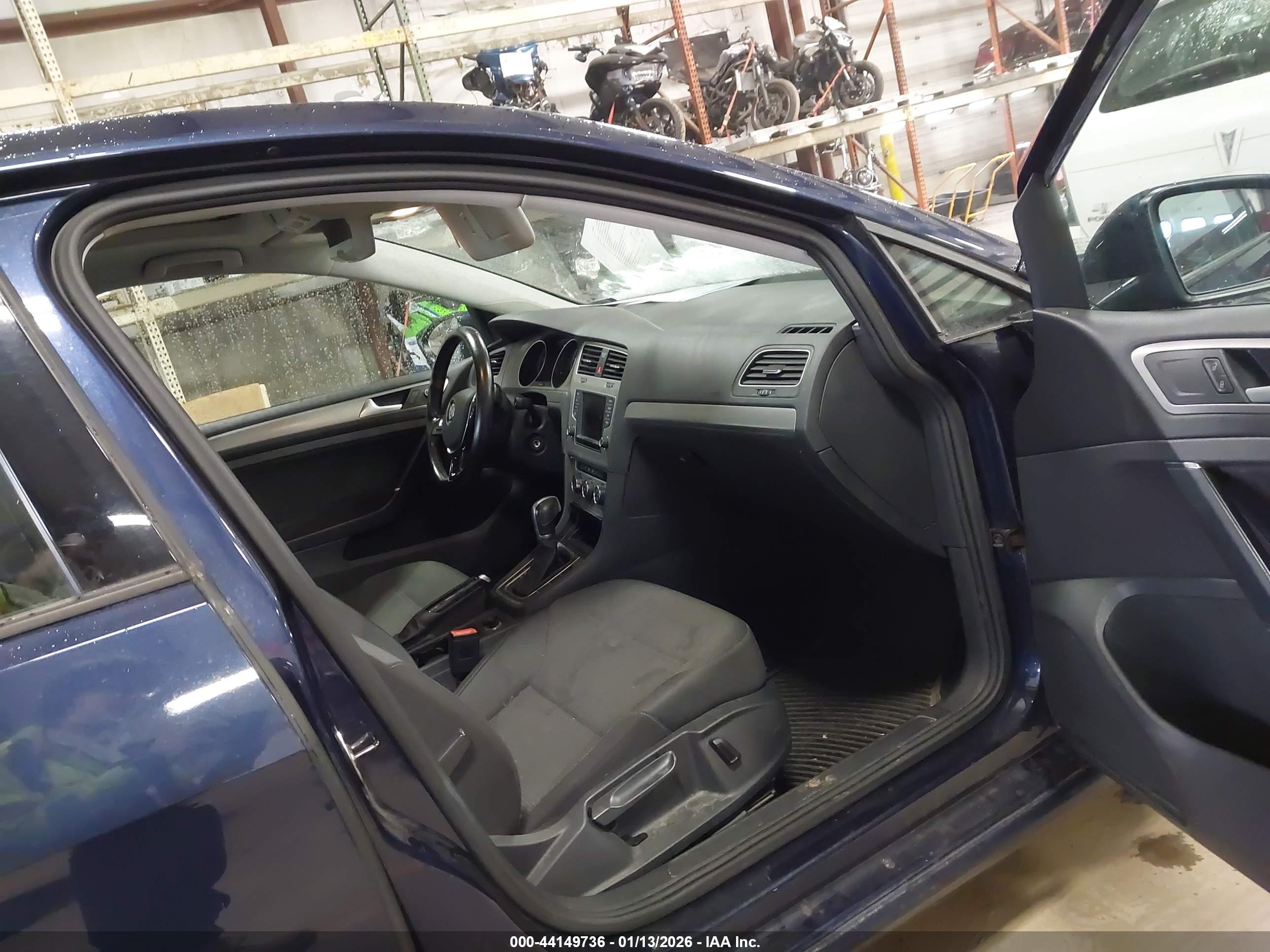 VOLKSWAGEN GOLF image 5