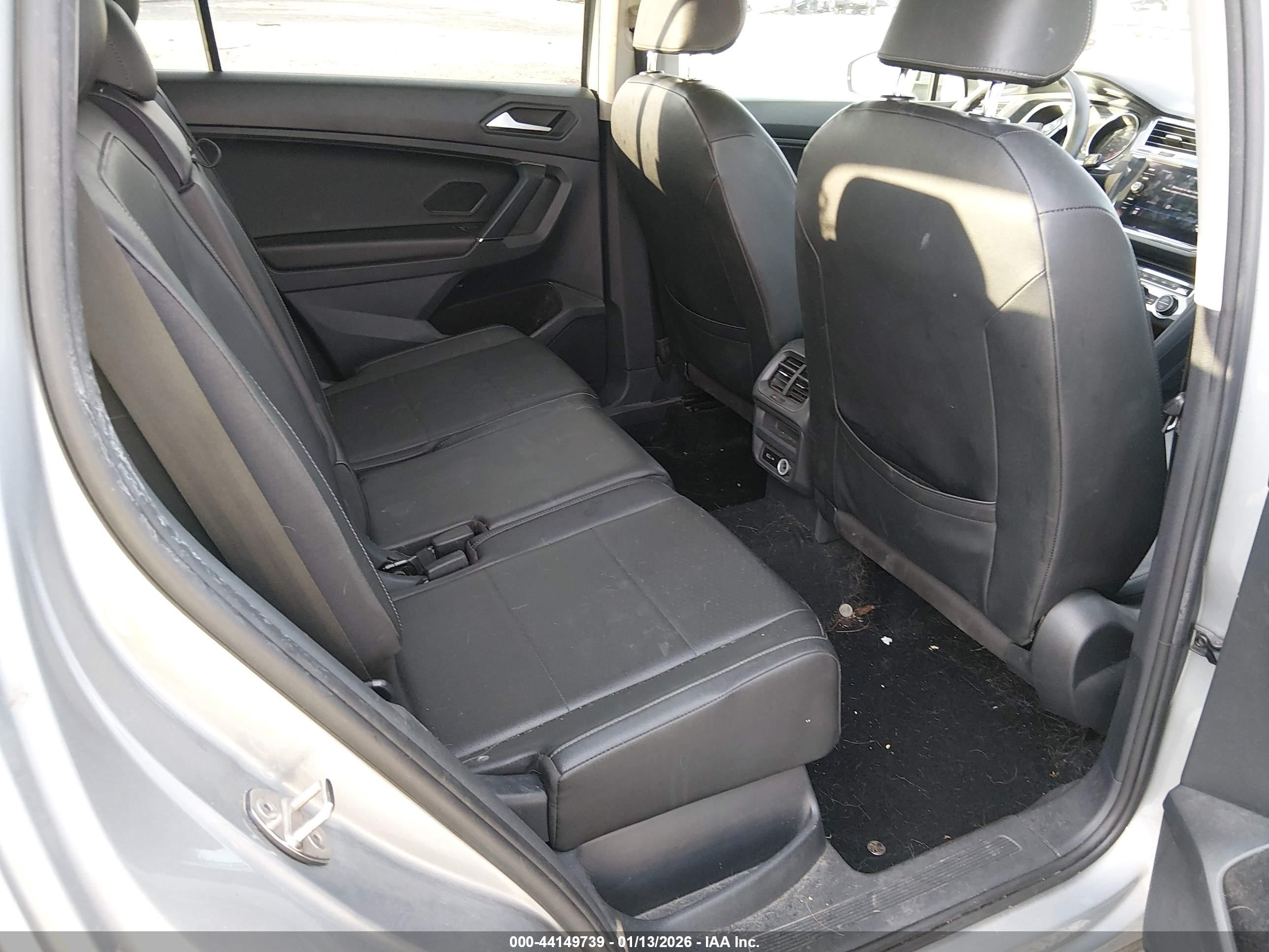 VOLKSWAGEN TIGUAN image 8