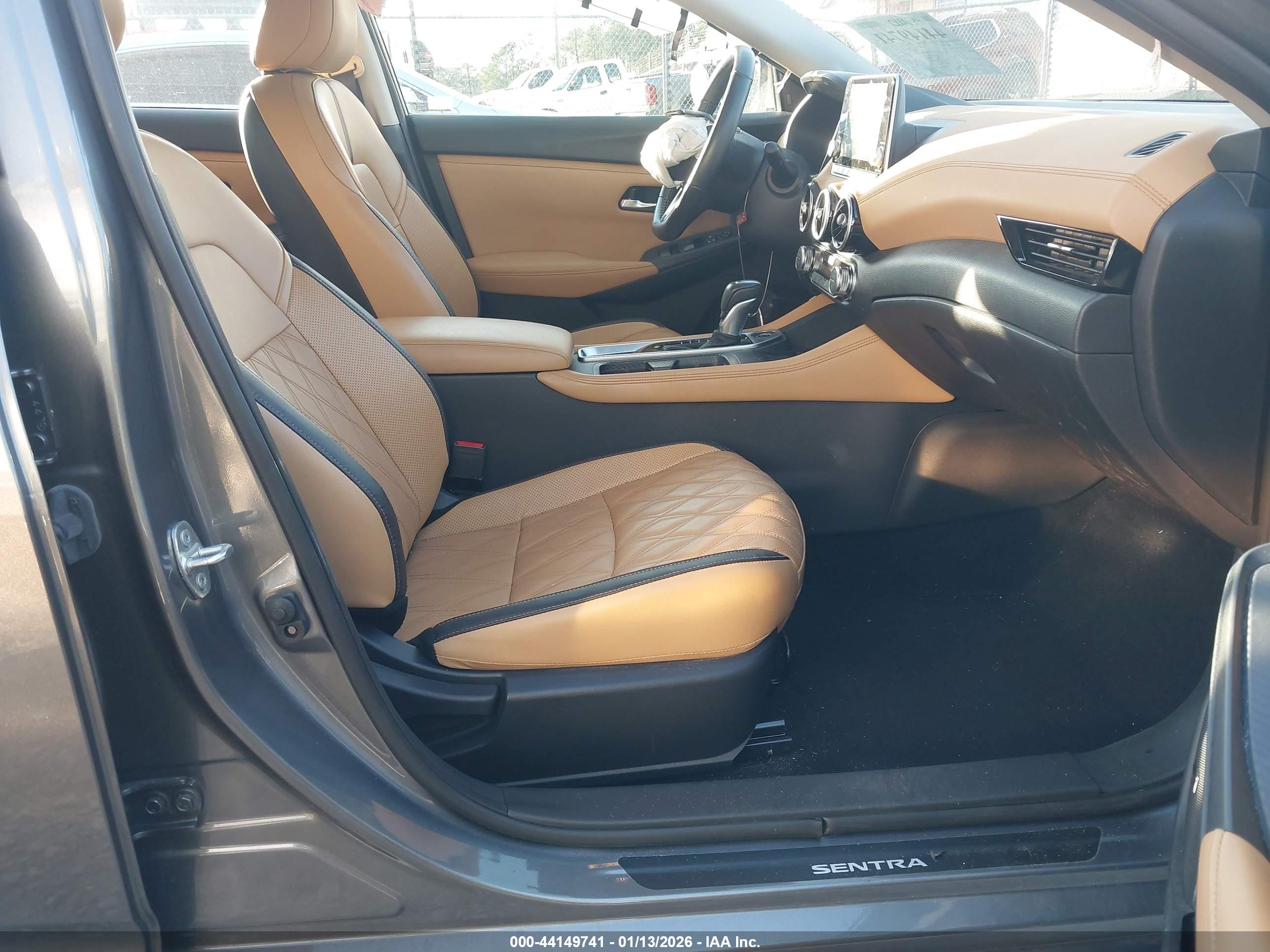 NISSAN SENTRA image 5