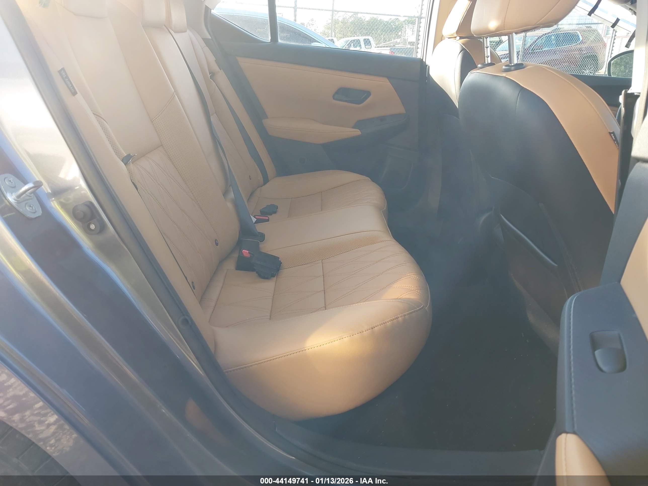 NISSAN SENTRA image 8